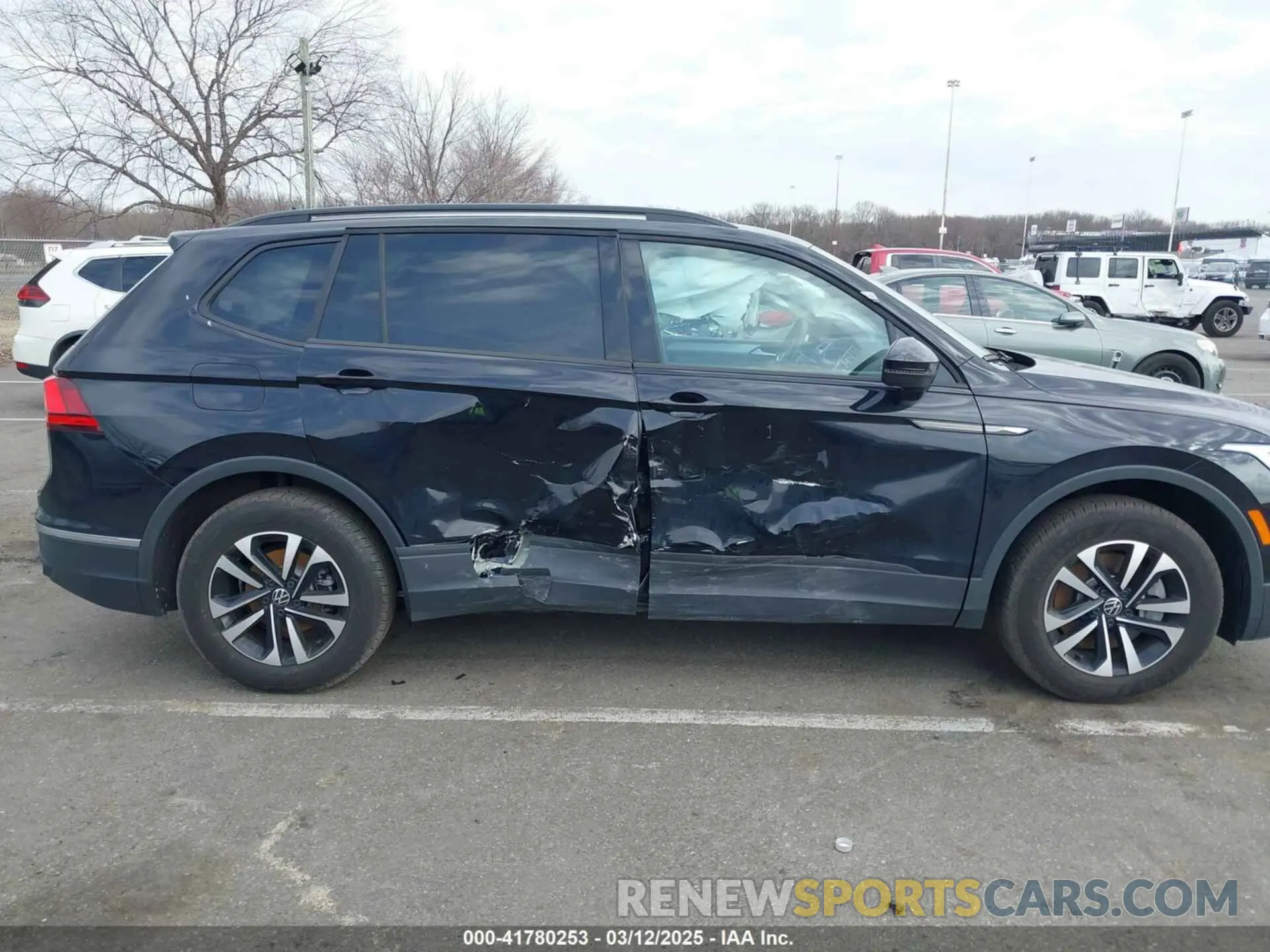 6 Photograph of a damaged car 3VVFB7AX2RM116756 VOLKSWAGEN TIGUAN 2024