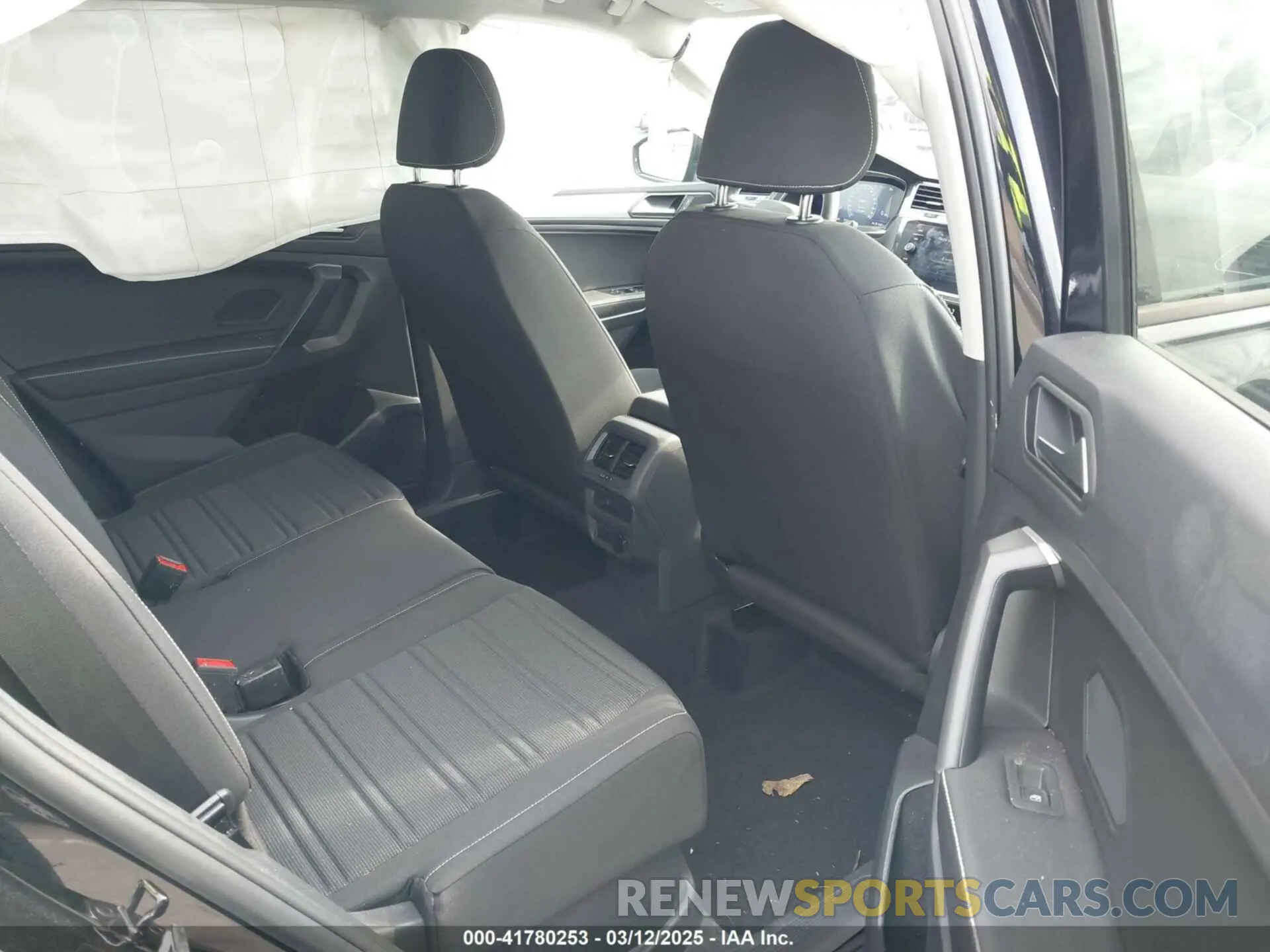 8 Photograph of a damaged car 3VVFB7AX2RM116756 VOLKSWAGEN TIGUAN 2024