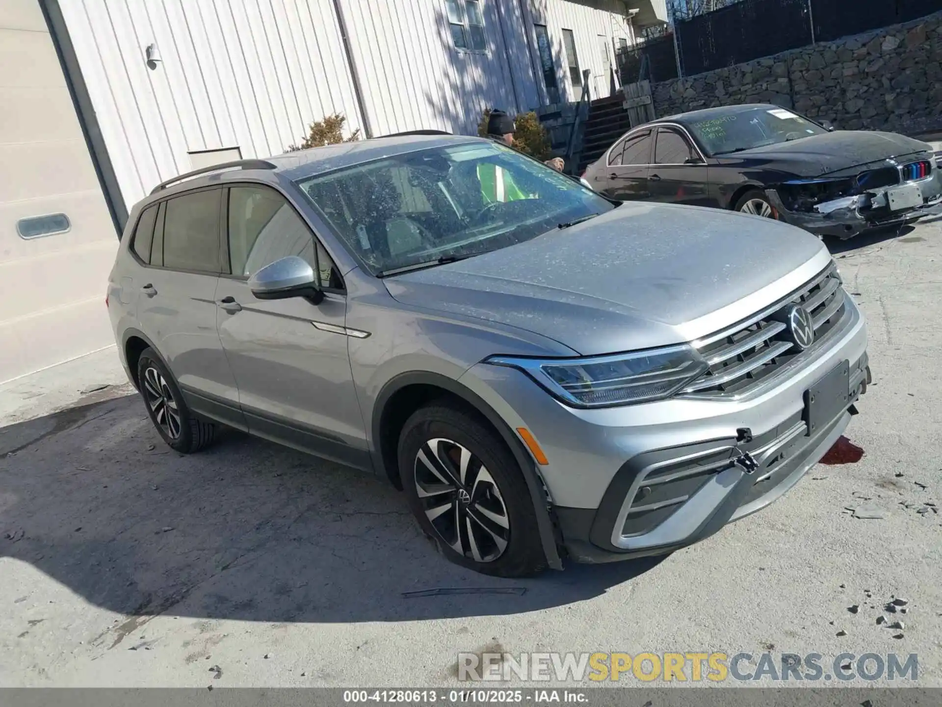 1 Photograph of a damaged car 3VVFB7AX3RM045163 VOLKSWAGEN TIGUAN 2024