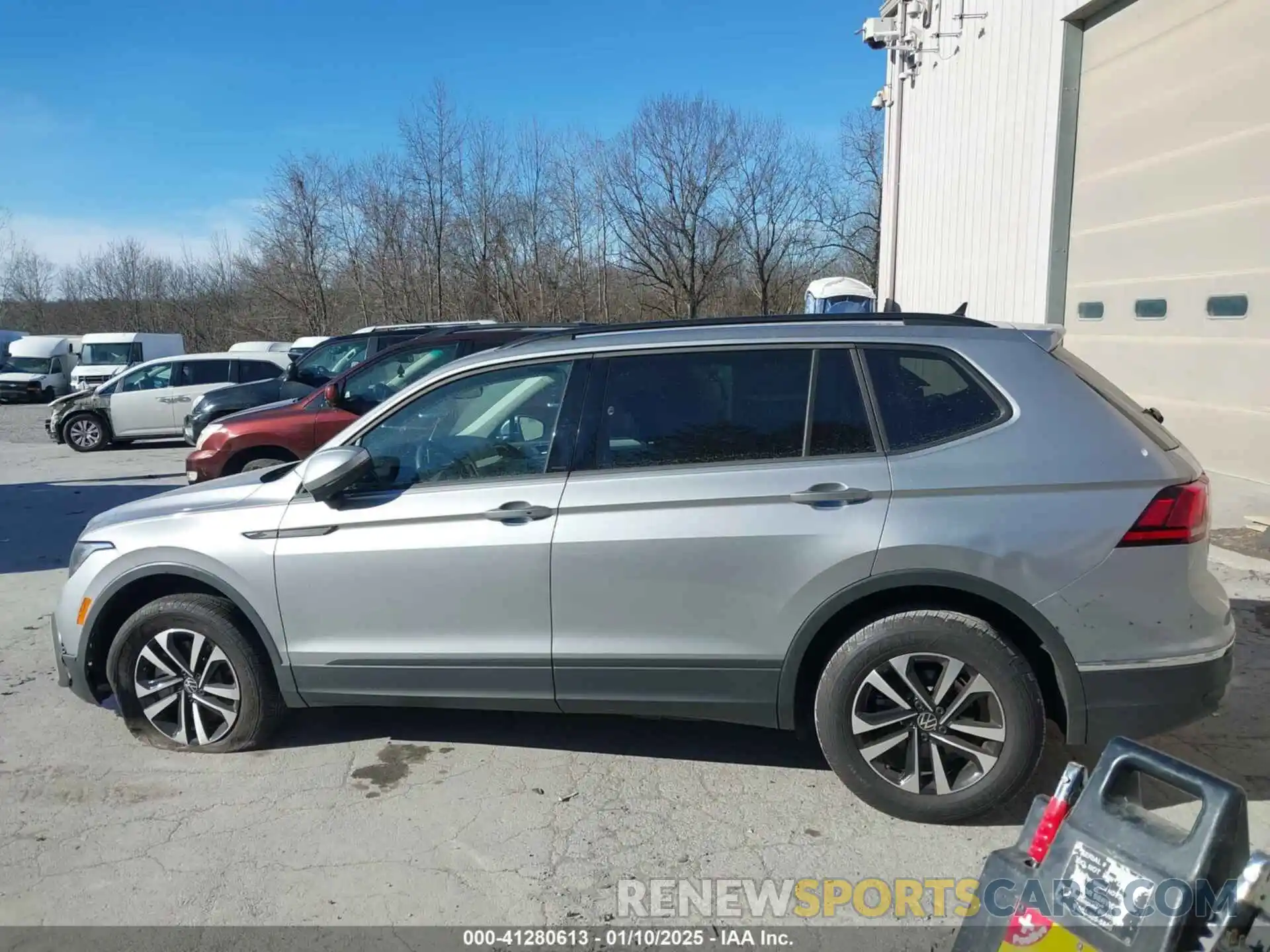 14 Photograph of a damaged car 3VVFB7AX3RM045163 VOLKSWAGEN TIGUAN 2024