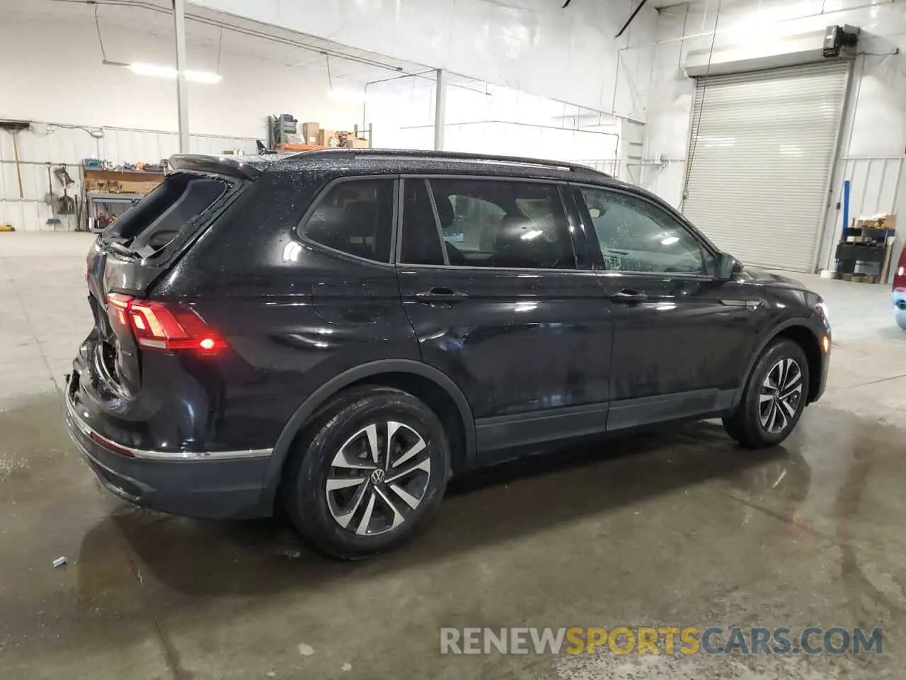 3 Photograph of a damaged car 3VVFB7AX3RM047267 VOLKSWAGEN TIGUAN 2024