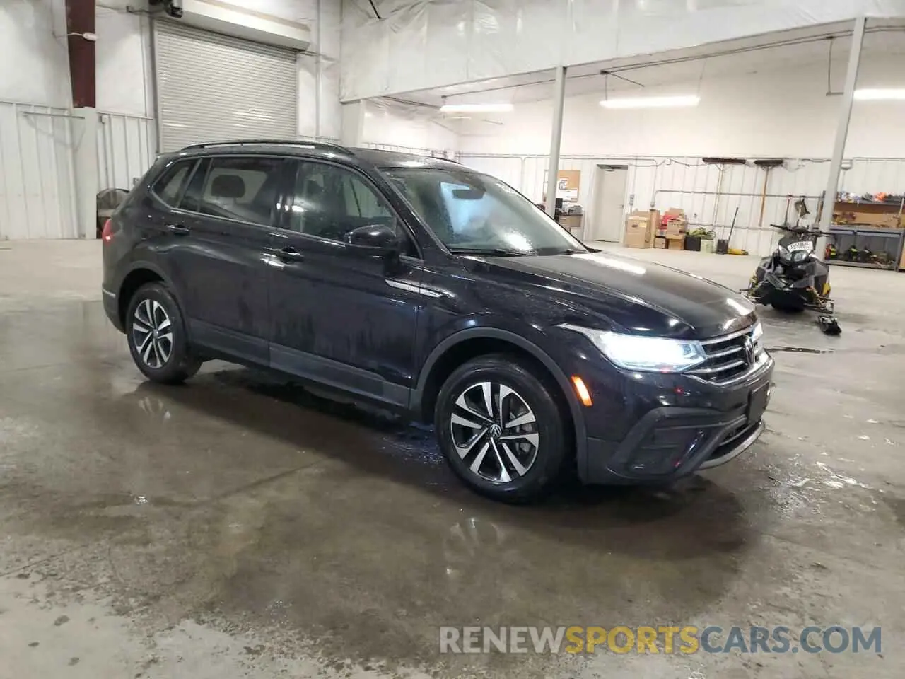 4 Photograph of a damaged car 3VVFB7AX3RM047267 VOLKSWAGEN TIGUAN 2024