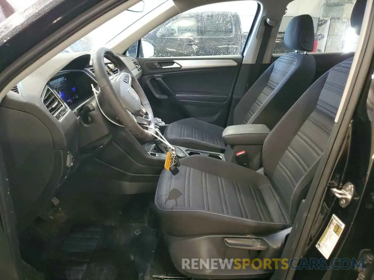 7 Photograph of a damaged car 3VVFB7AX3RM047267 VOLKSWAGEN TIGUAN 2024