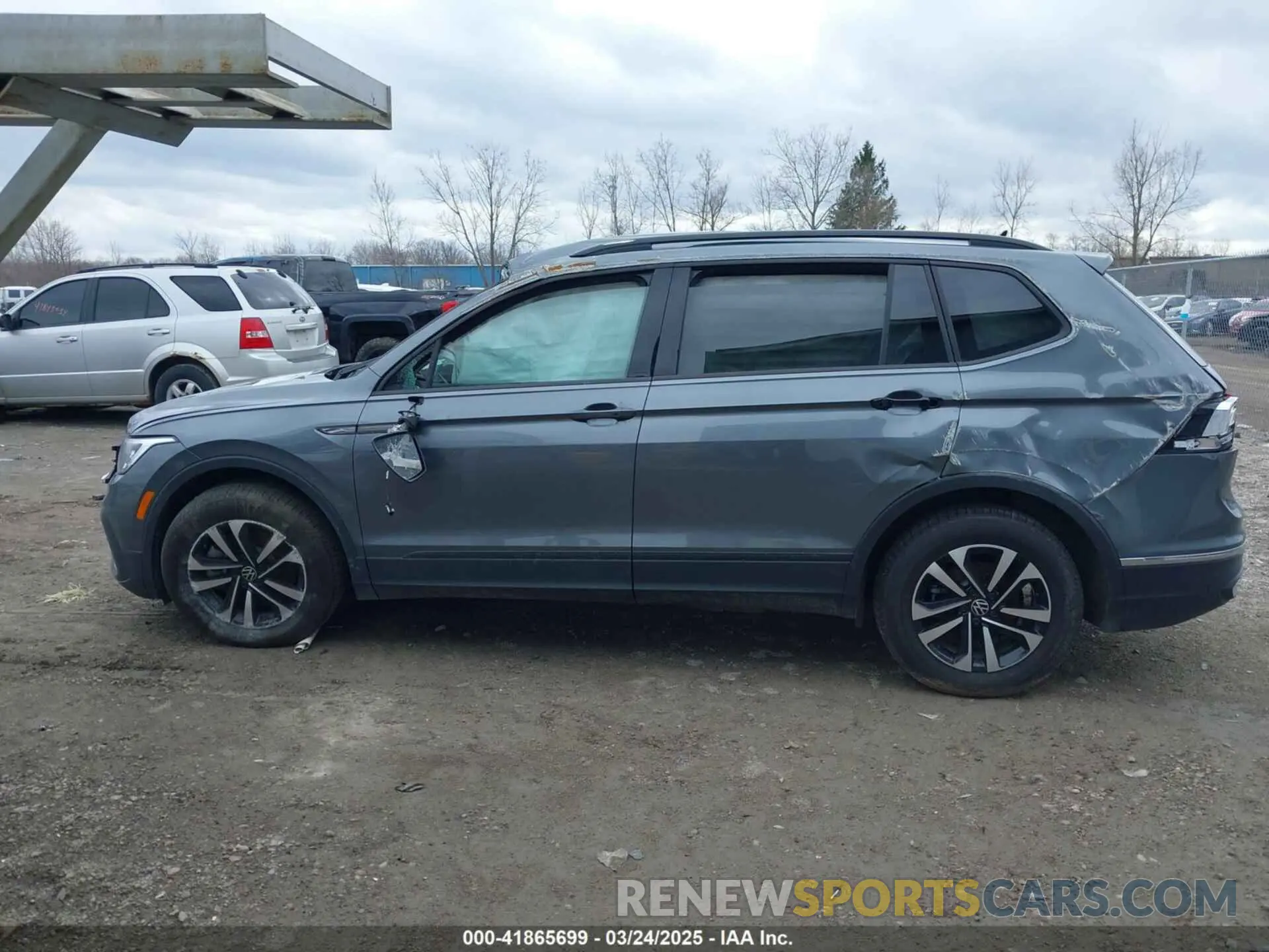 13 Photograph of a damaged car 3VVFB7AX5RM188177 VOLKSWAGEN TIGUAN 2024