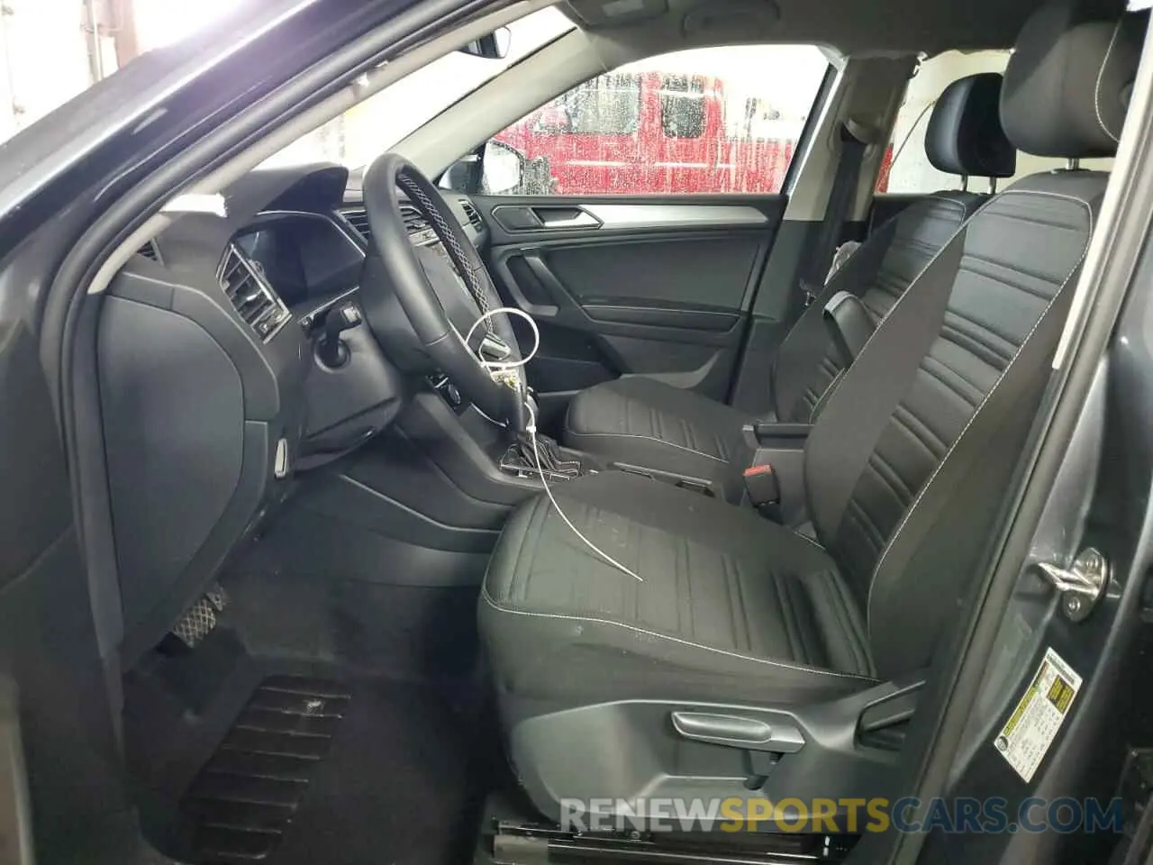 7 Photograph of a damaged car 3VVFB7AX7RM184681 VOLKSWAGEN TIGUAN 2024