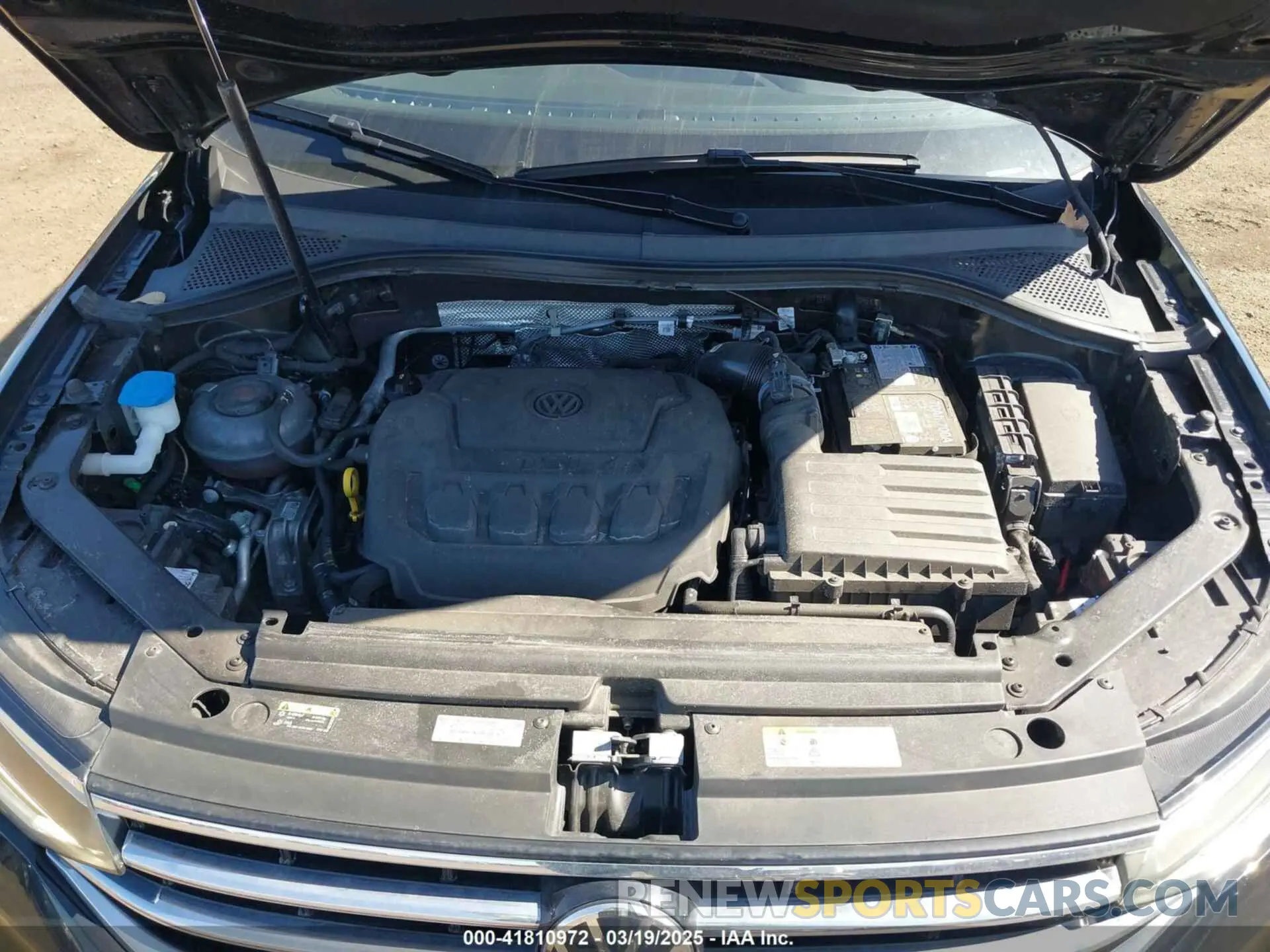 10 Photograph of a damaged car 3VVMB7AX0RM048335 VOLKSWAGEN TIGUAN 2024
