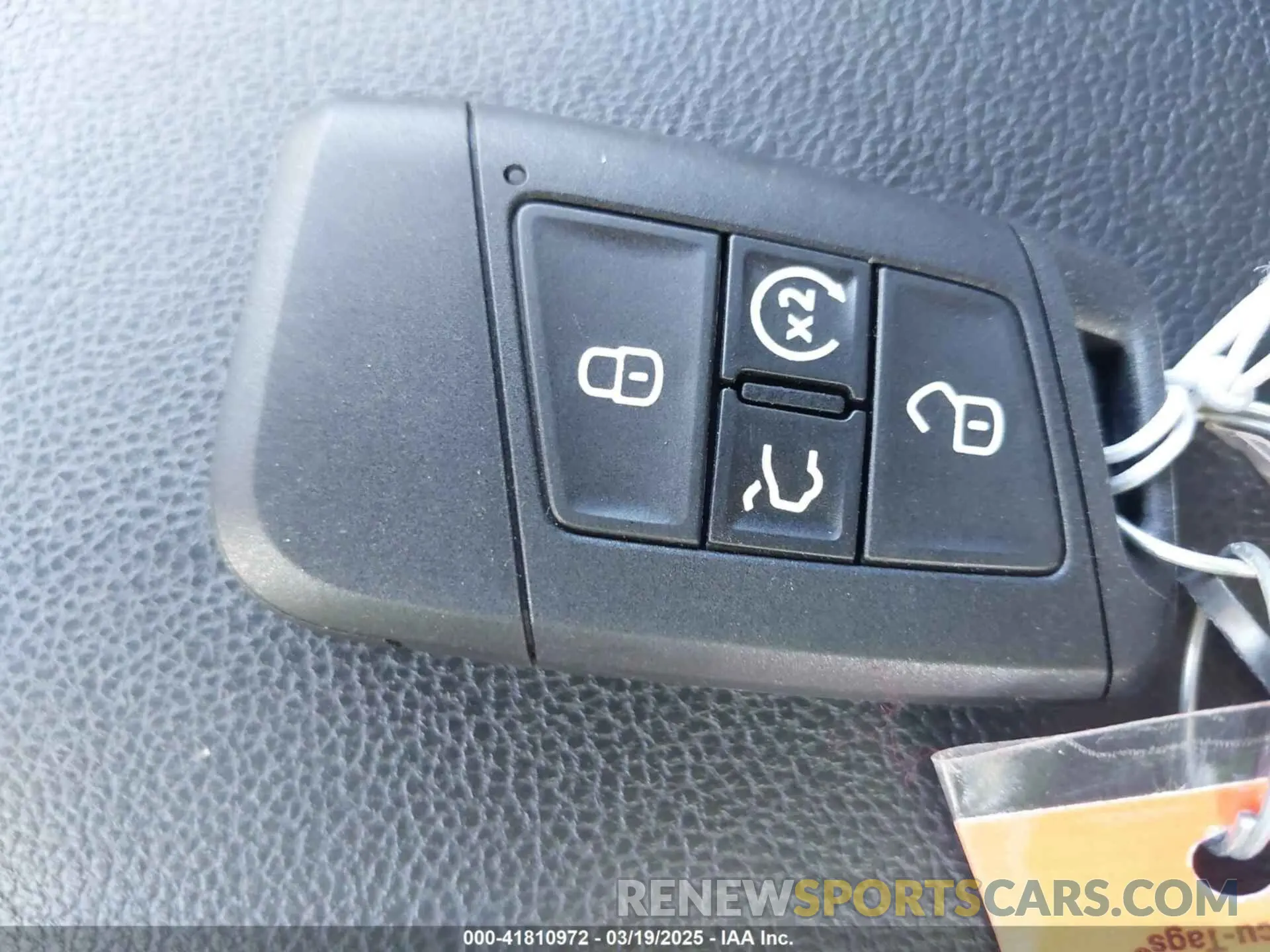 11 Photograph of a damaged car 3VVMB7AX0RM048335 VOLKSWAGEN TIGUAN 2024