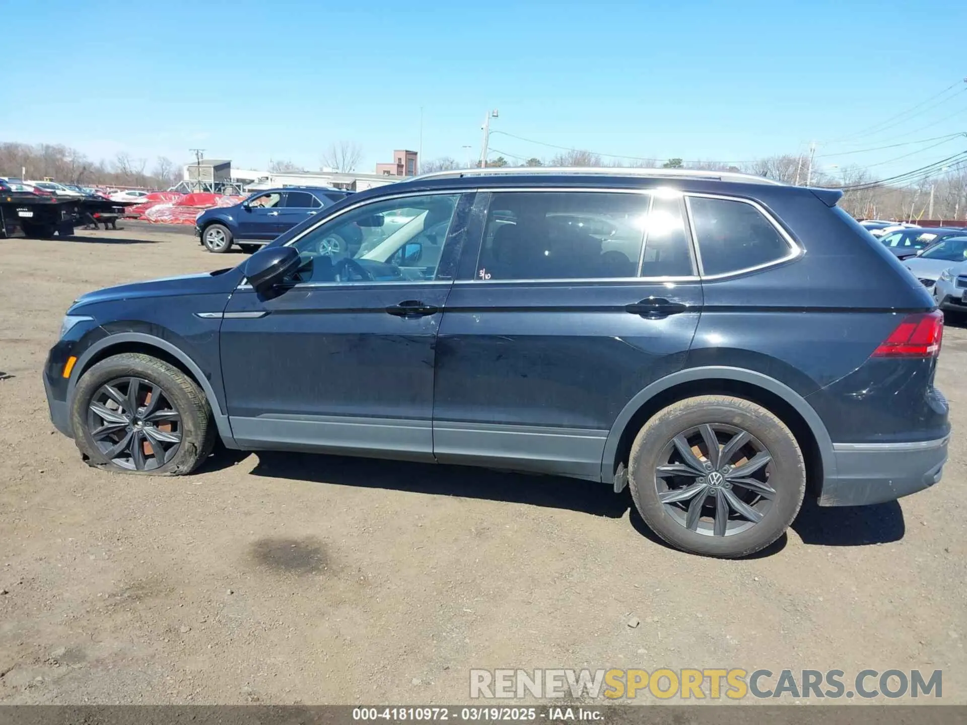 14 Photograph of a damaged car 3VVMB7AX0RM048335 VOLKSWAGEN TIGUAN 2024