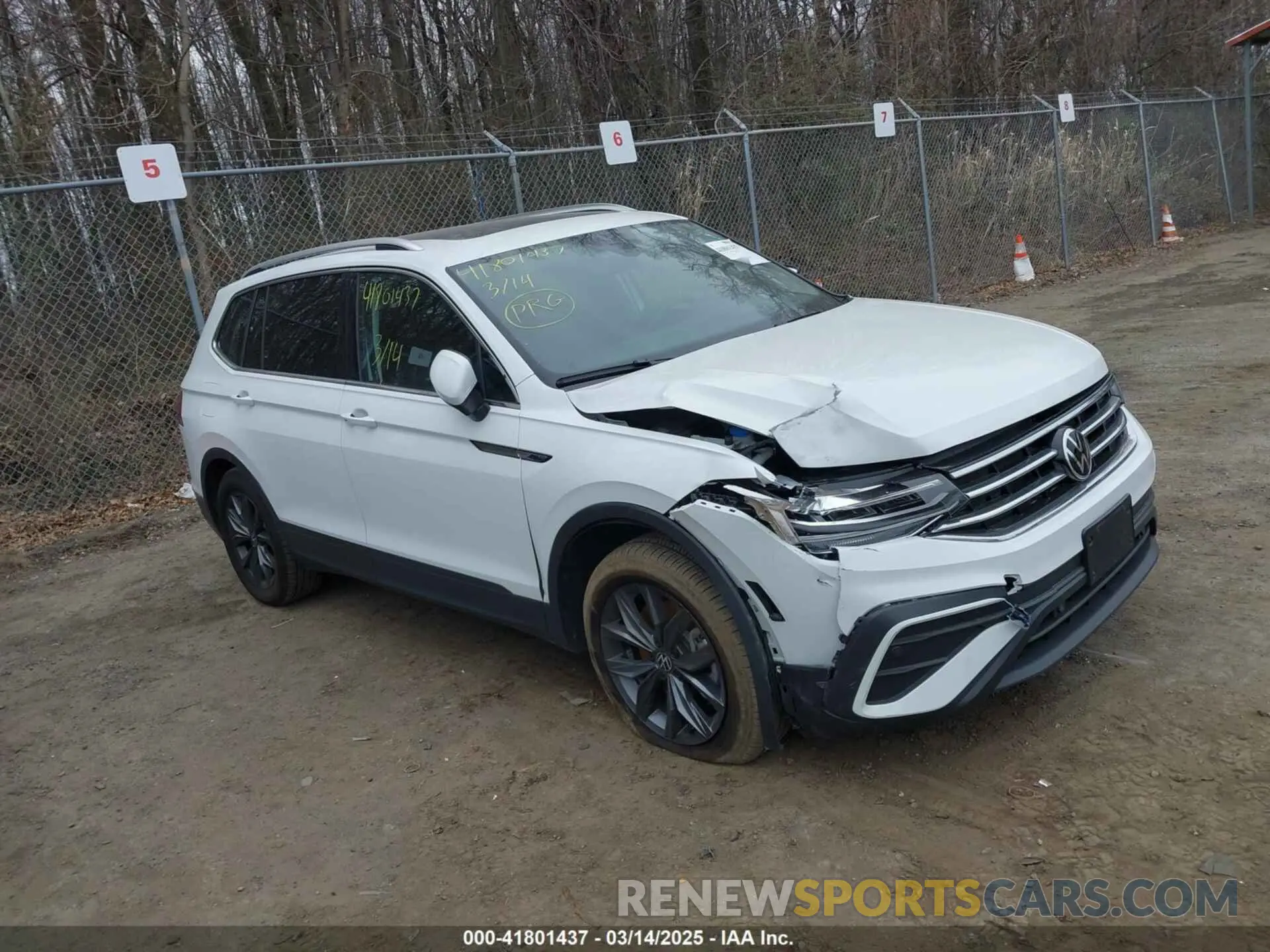 1 Photograph of a damaged car 3VVMB7AX1RM008684 VOLKSWAGEN TIGUAN 2024