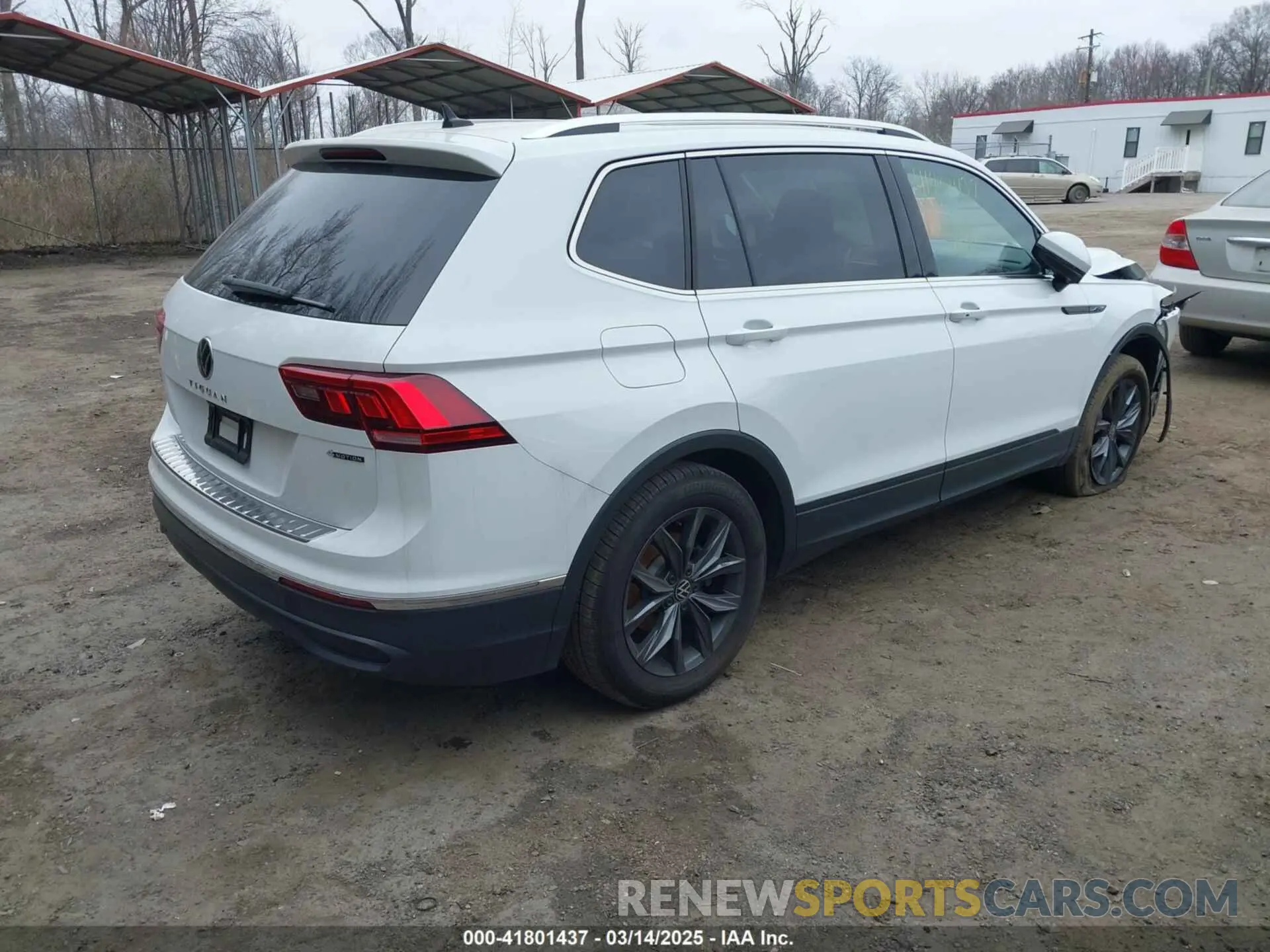 4 Photograph of a damaged car 3VVMB7AX1RM008684 VOLKSWAGEN TIGUAN 2024