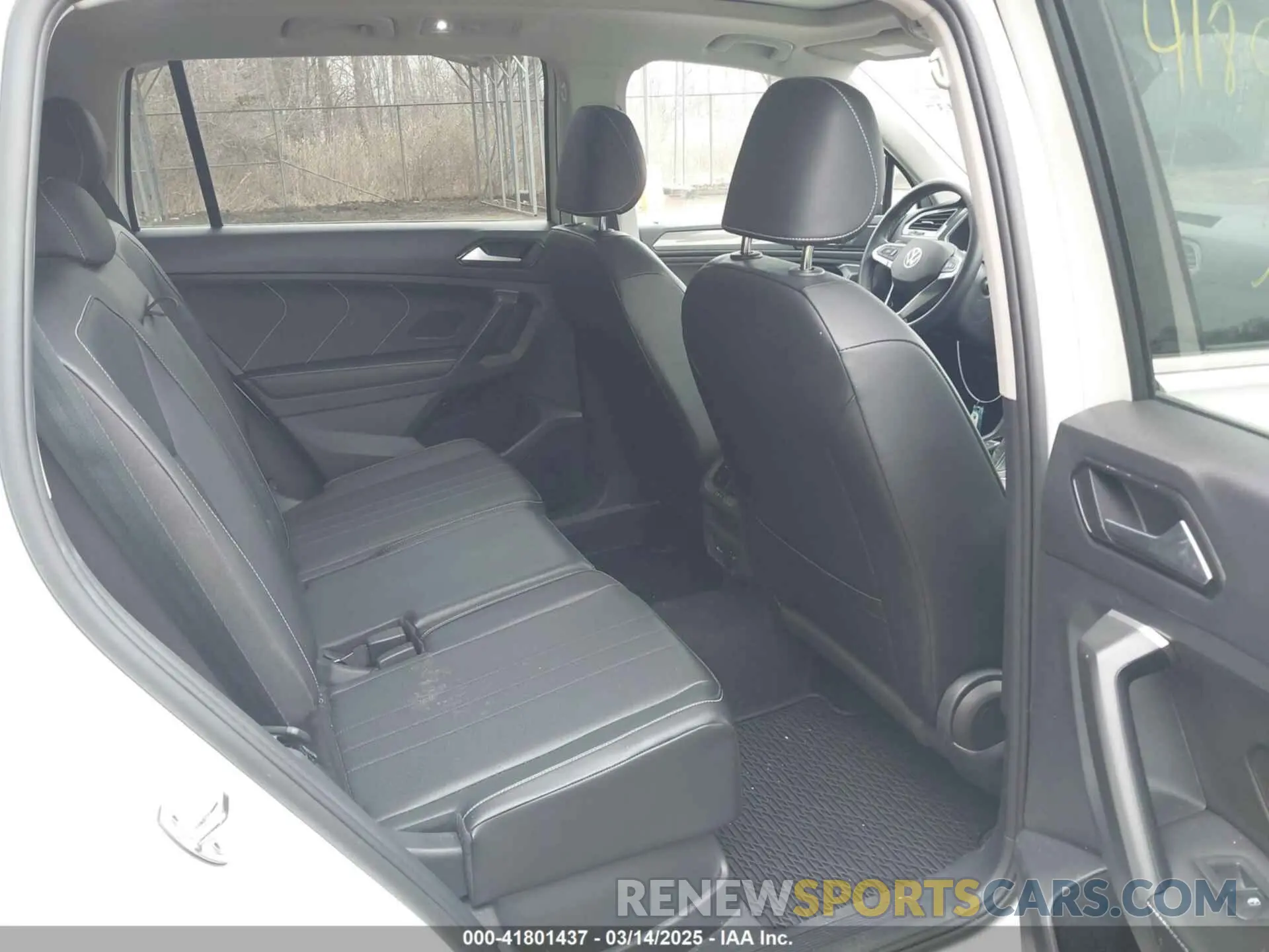 8 Photograph of a damaged car 3VVMB7AX1RM008684 VOLKSWAGEN TIGUAN 2024
