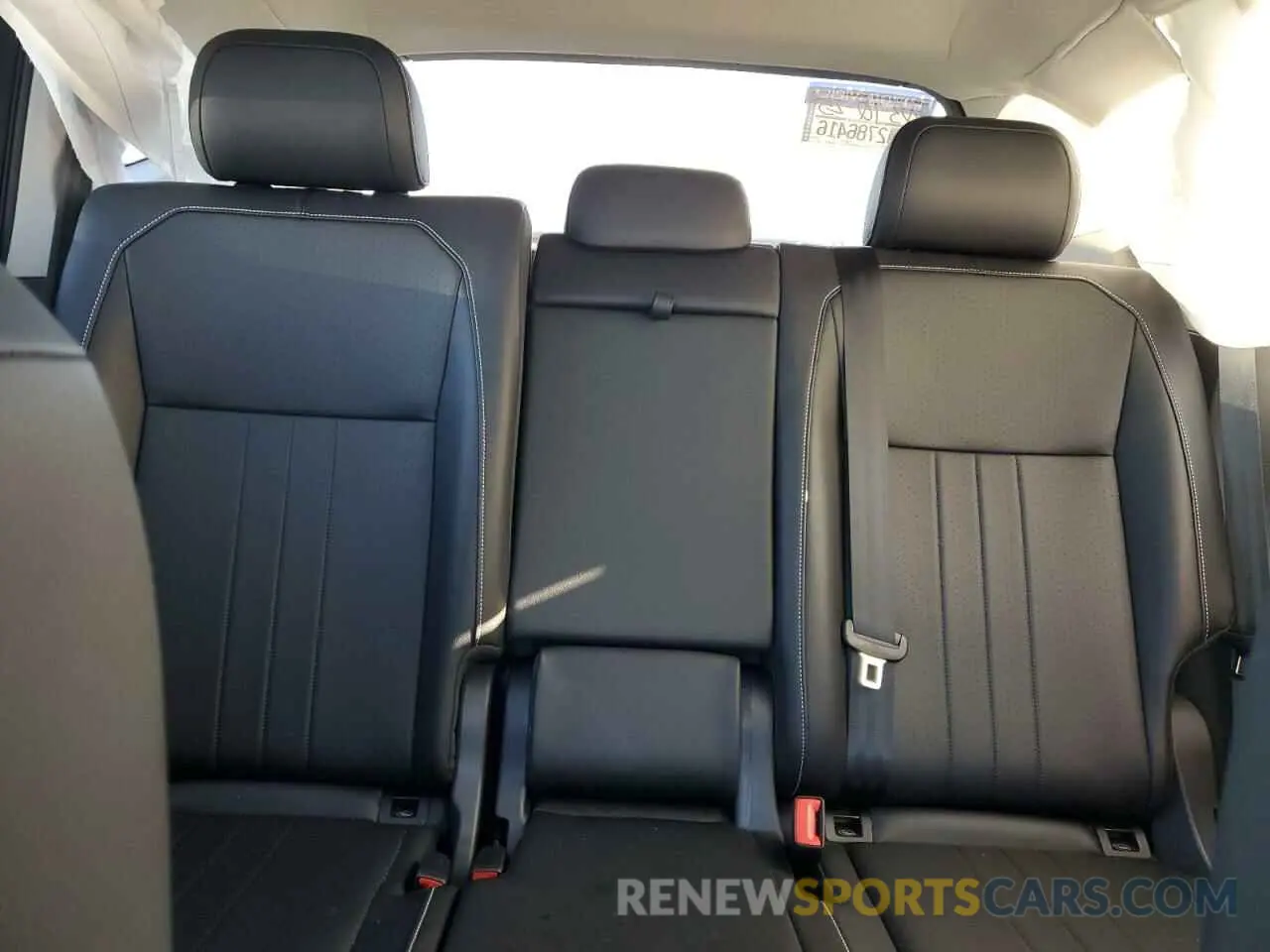 10 Photograph of a damaged car 3VVMB7AX1RM015554 VOLKSWAGEN TIGUAN 2024
