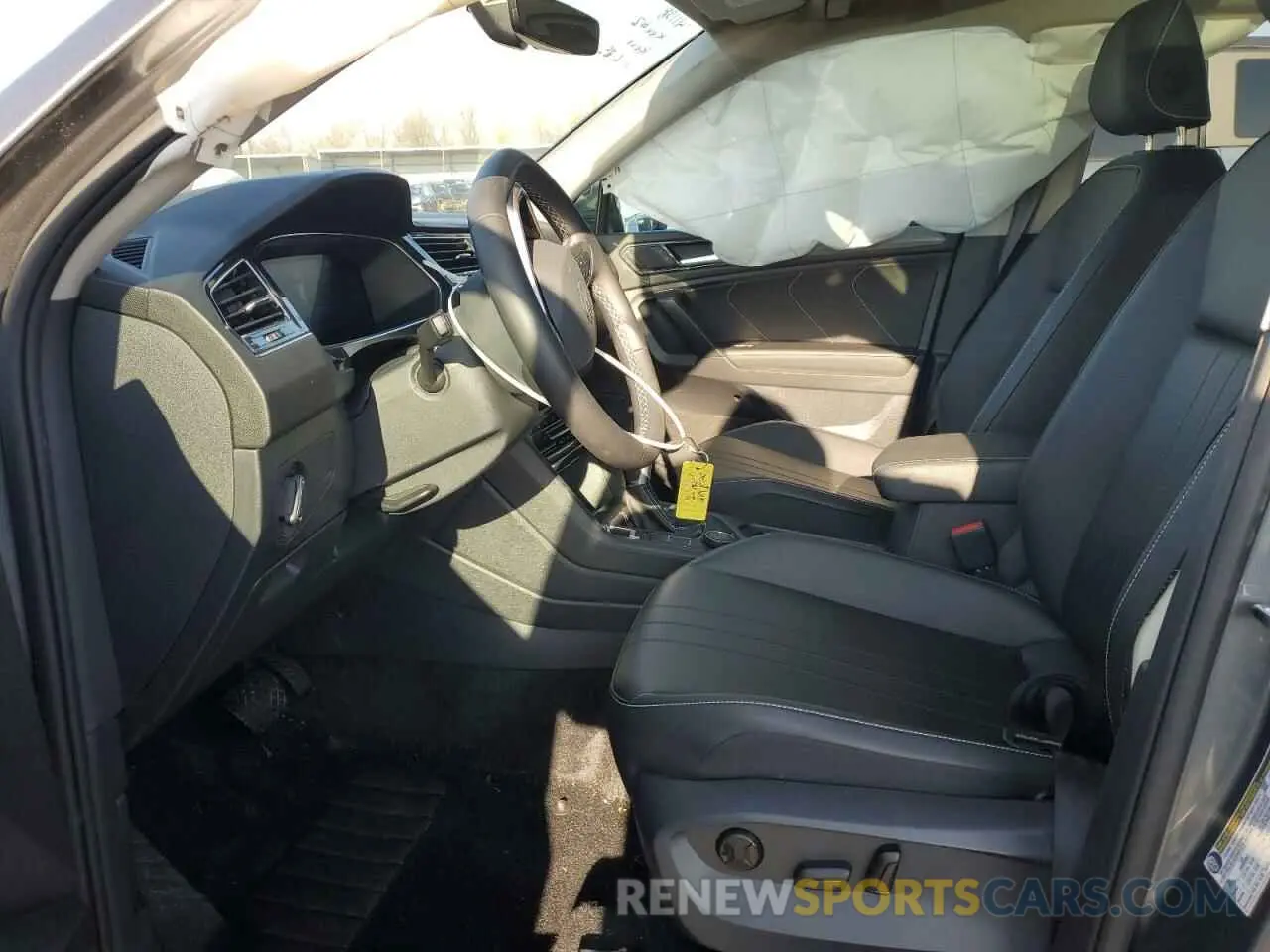 7 Photograph of a damaged car 3VVMB7AX1RM015554 VOLKSWAGEN TIGUAN 2024