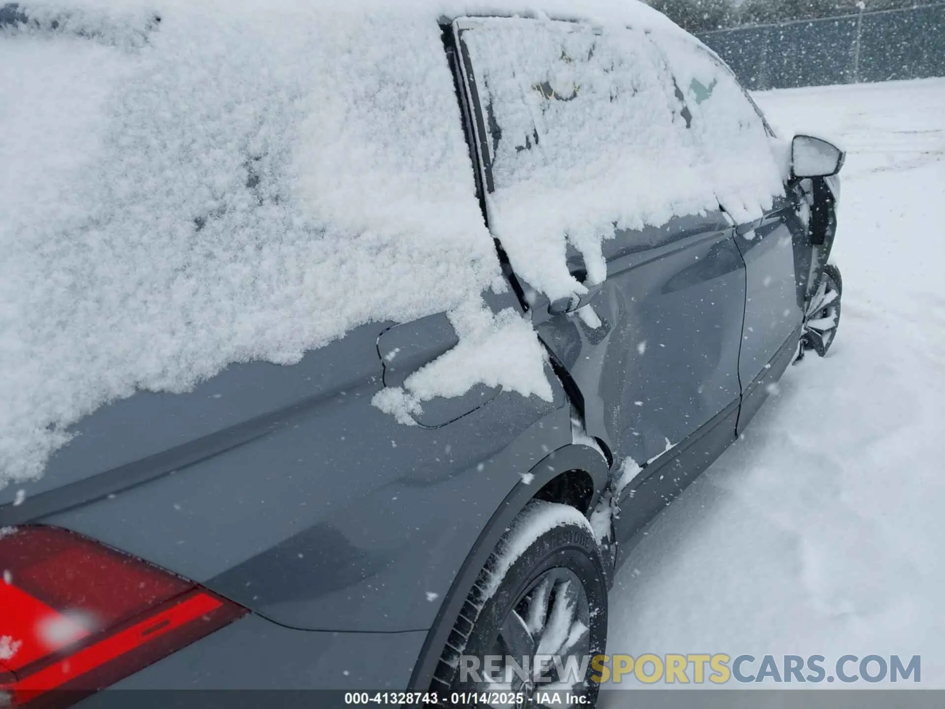 12 Photograph of a damaged car 3VVMB7AX2RM057165 VOLKSWAGEN TIGUAN 2024