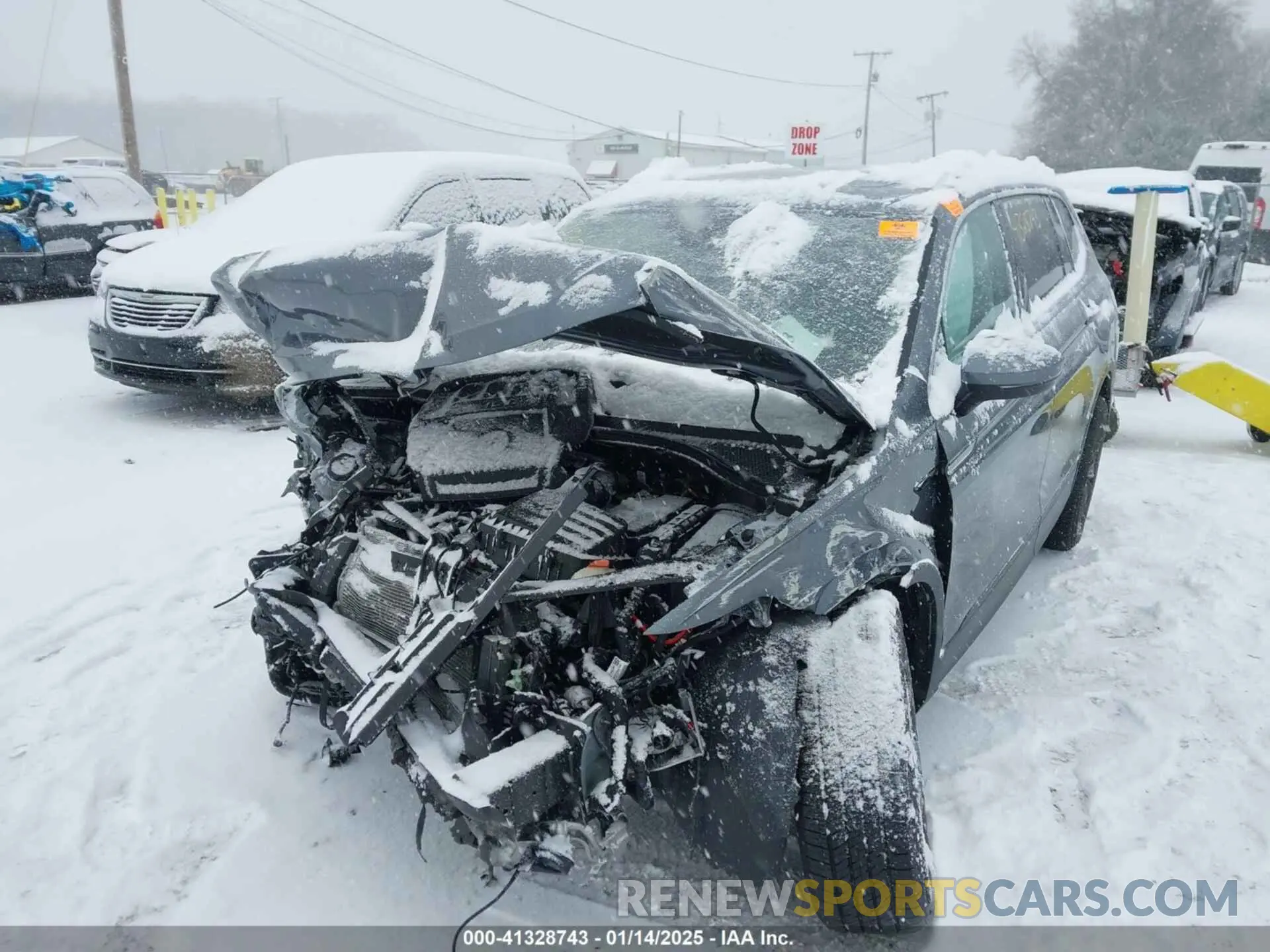2 Photograph of a damaged car 3VVMB7AX2RM057165 VOLKSWAGEN TIGUAN 2024