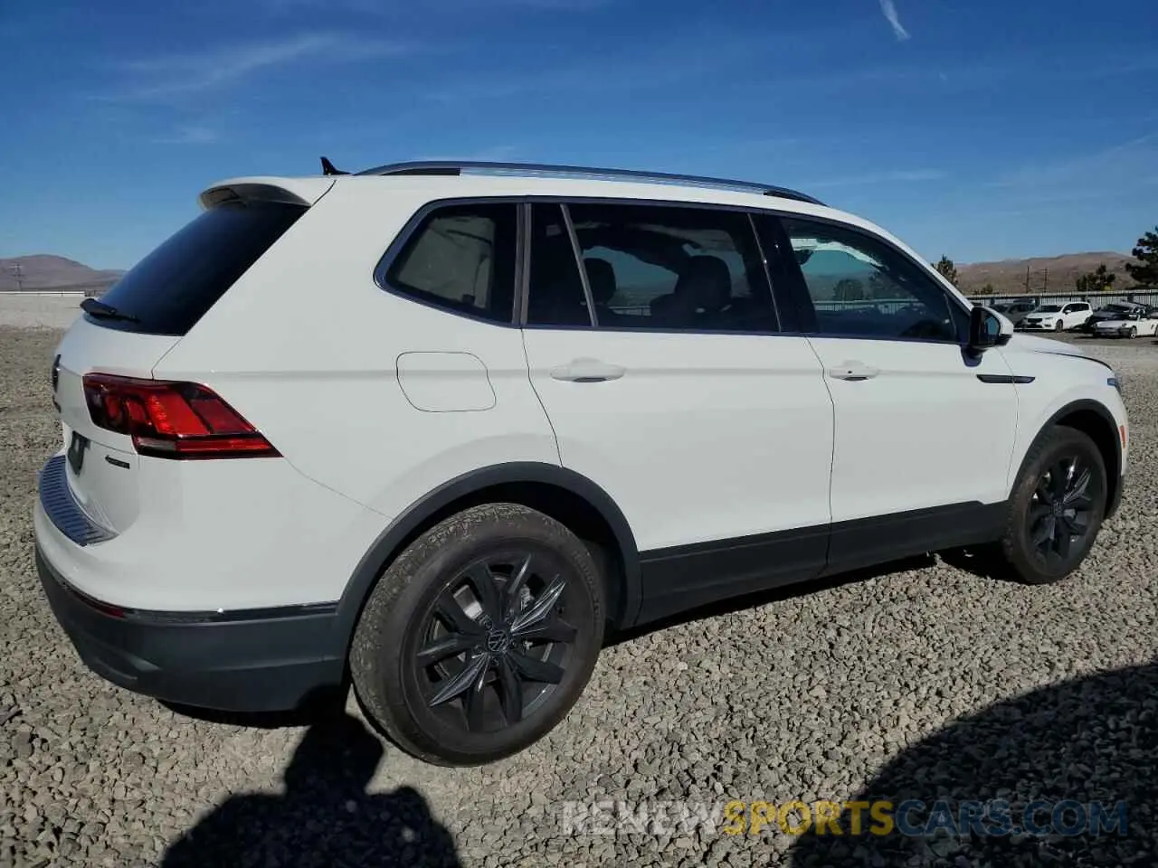 3 Photograph of a damaged car 3VVMB7AX2RM074130 VOLKSWAGEN TIGUAN 2024