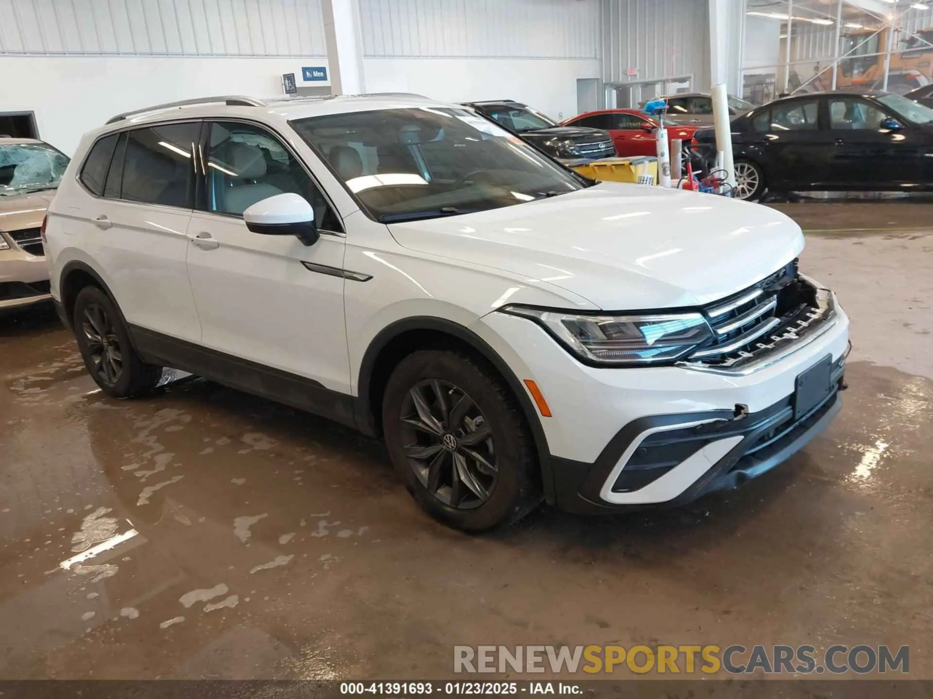 1 Photograph of a damaged car 3VVMB7AX3RM026247 VOLKSWAGEN TIGUAN 2024