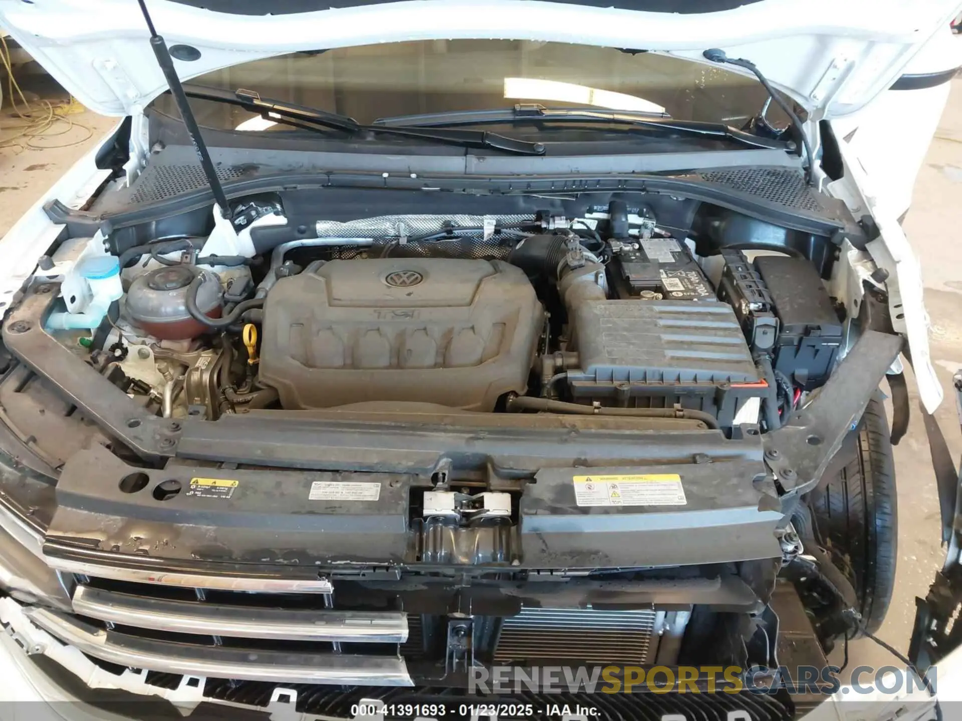 10 Photograph of a damaged car 3VVMB7AX3RM026247 VOLKSWAGEN TIGUAN 2024