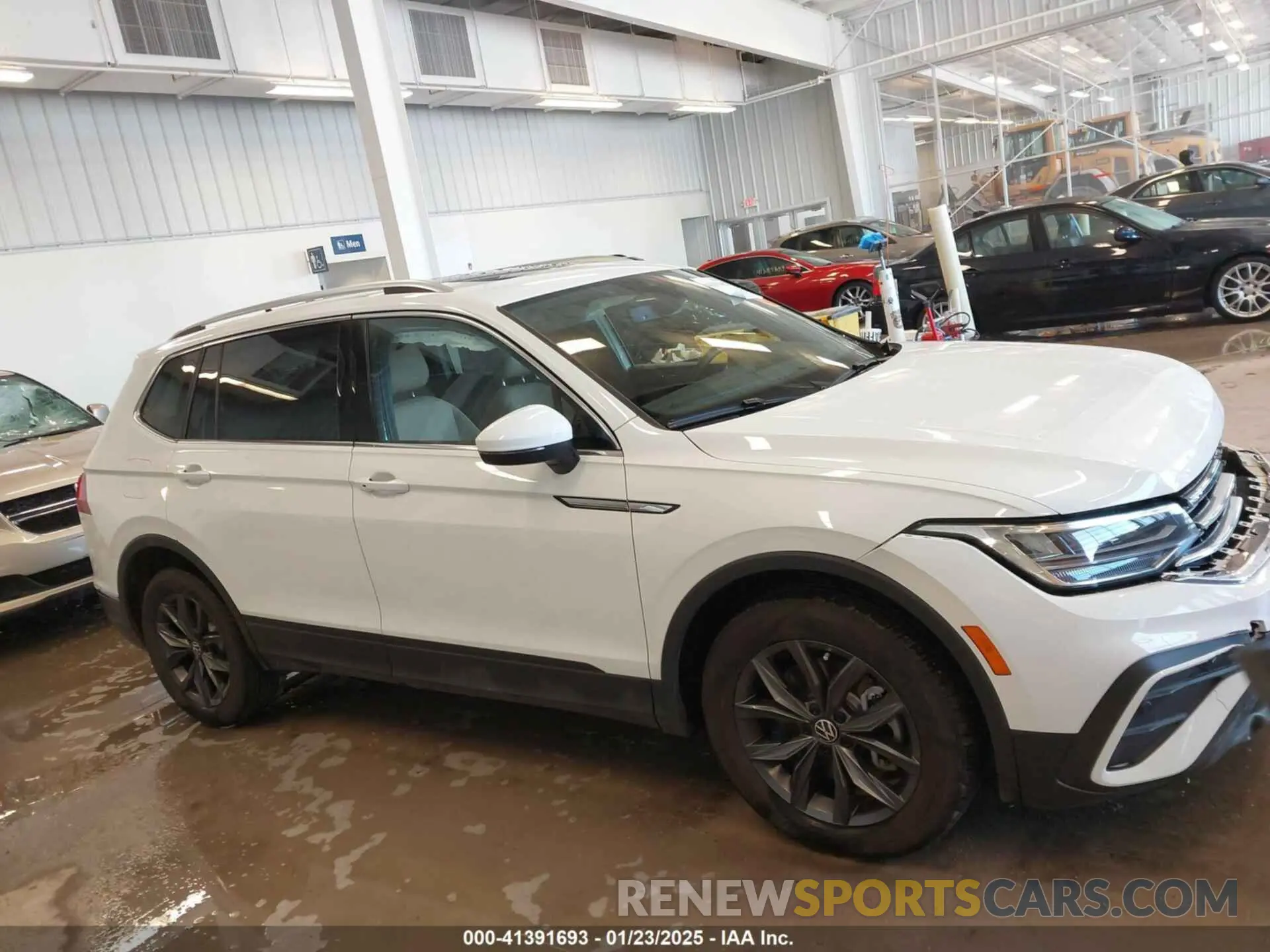 13 Photograph of a damaged car 3VVMB7AX3RM026247 VOLKSWAGEN TIGUAN 2024