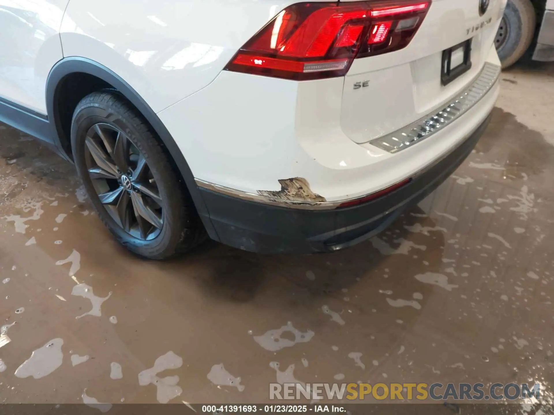 20 Photograph of a damaged car 3VVMB7AX3RM026247 VOLKSWAGEN TIGUAN 2024