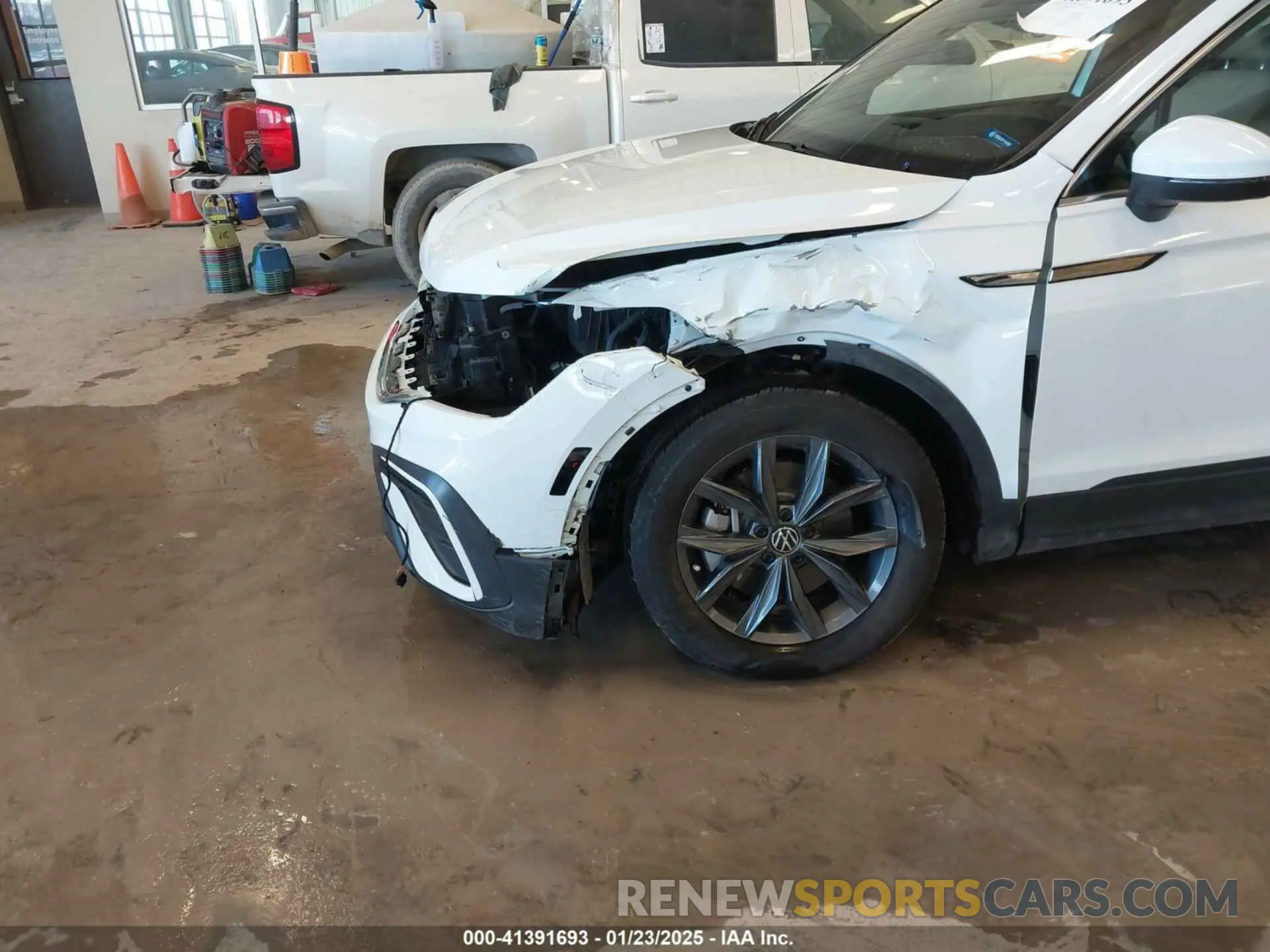 6 Photograph of a damaged car 3VVMB7AX3RM026247 VOLKSWAGEN TIGUAN 2024