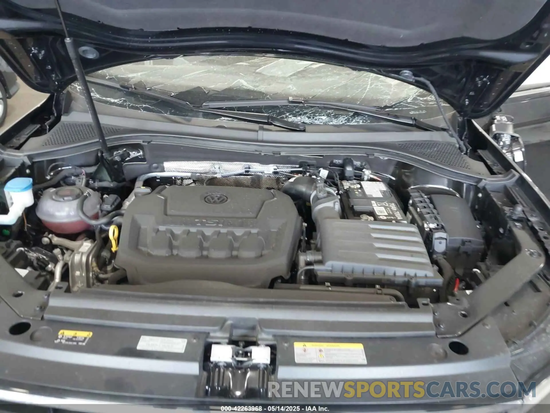 10 Photograph of a damaged car 3VVMB7AX3RM175693 VOLKSWAGEN TIGUAN 2024
