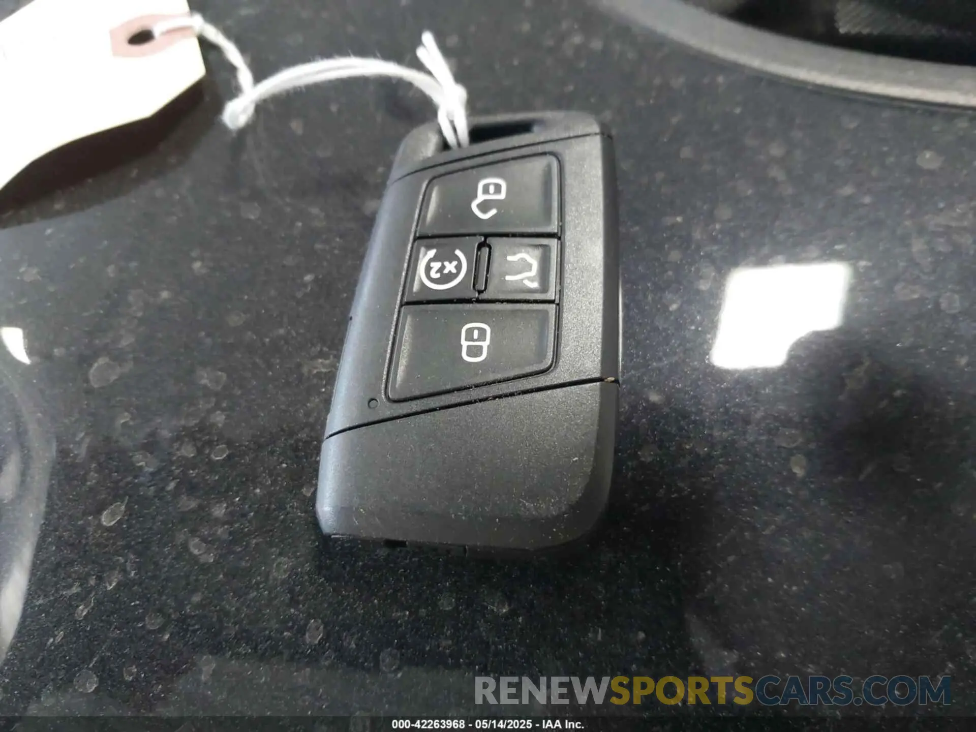 11 Photograph of a damaged car 3VVMB7AX3RM175693 VOLKSWAGEN TIGUAN 2024