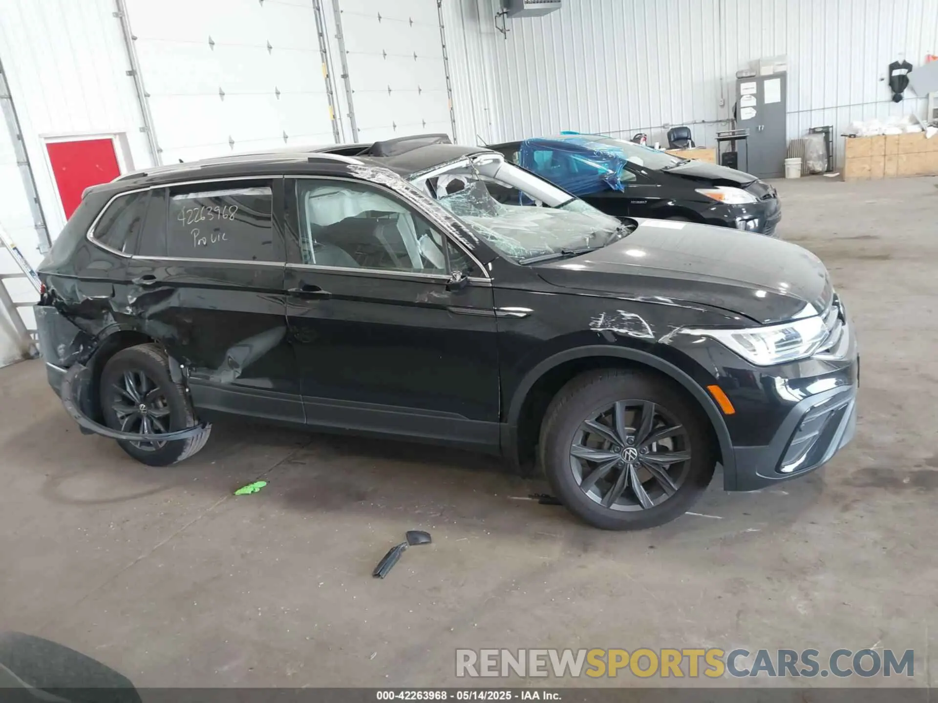 13 Photograph of a damaged car 3VVMB7AX3RM175693 VOLKSWAGEN TIGUAN 2024