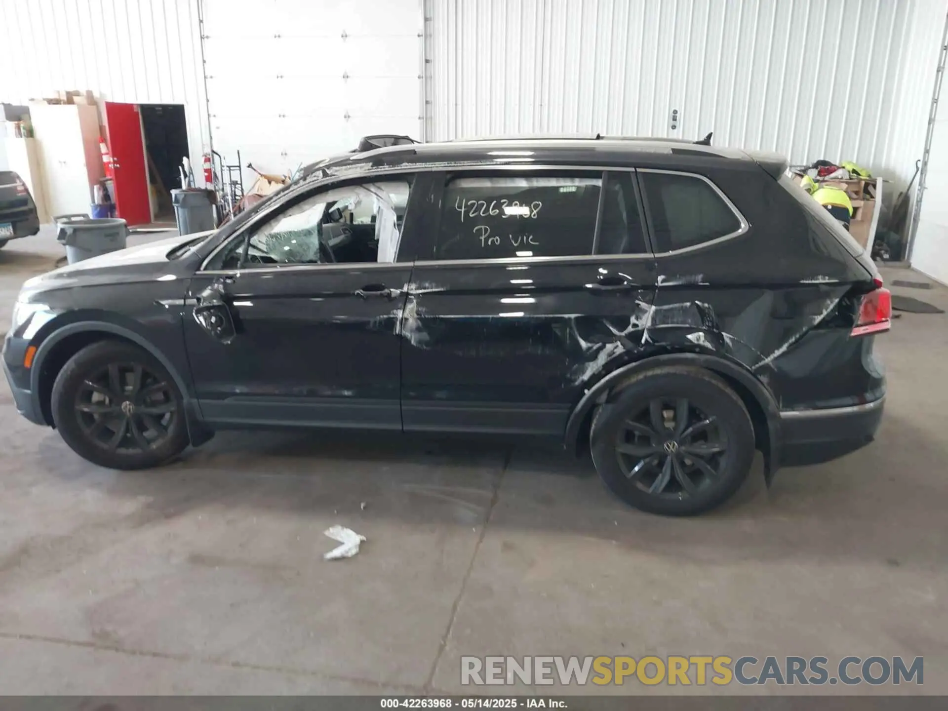 14 Photograph of a damaged car 3VVMB7AX3RM175693 VOLKSWAGEN TIGUAN 2024