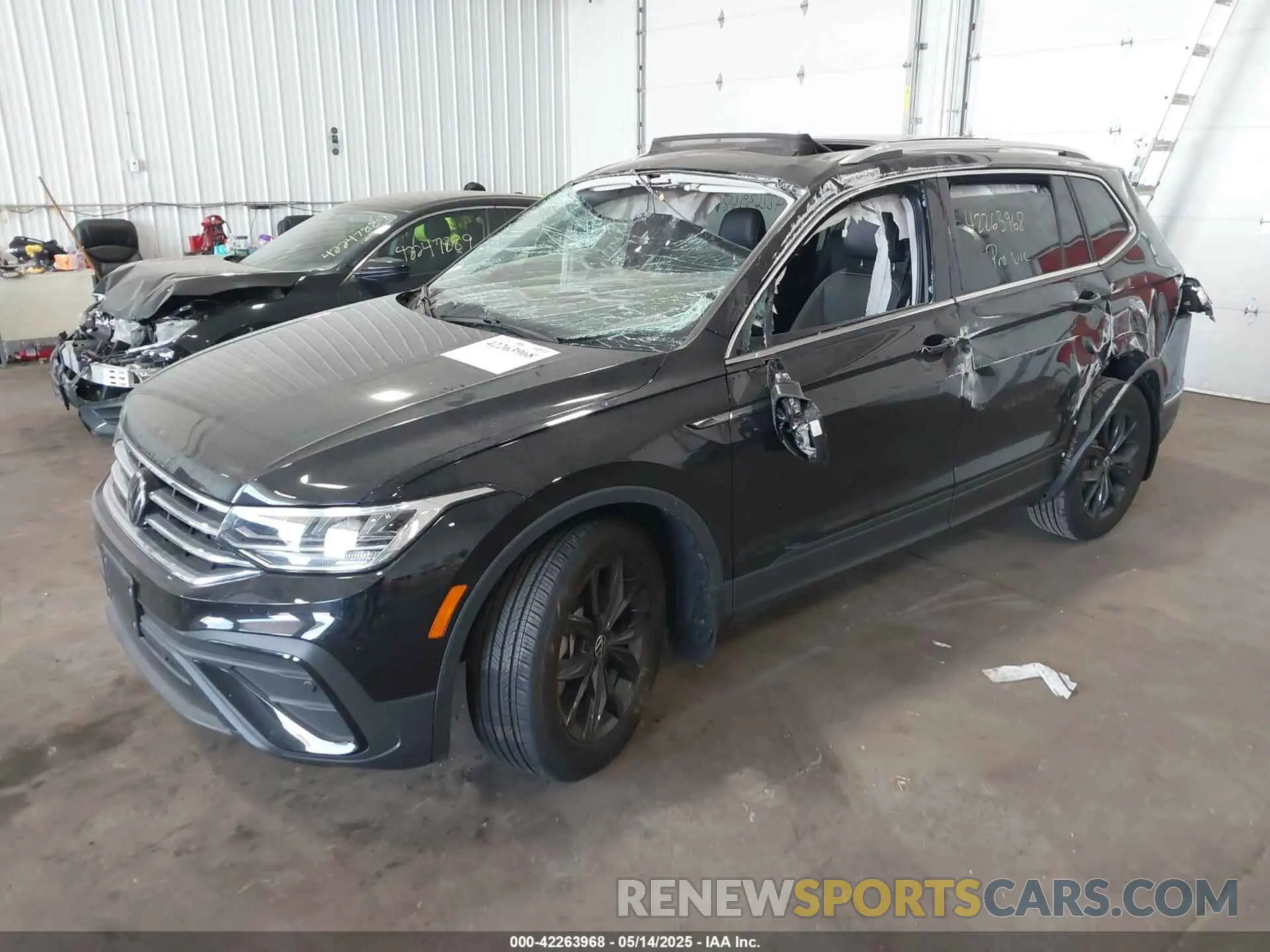 2 Photograph of a damaged car 3VVMB7AX3RM175693 VOLKSWAGEN TIGUAN 2024