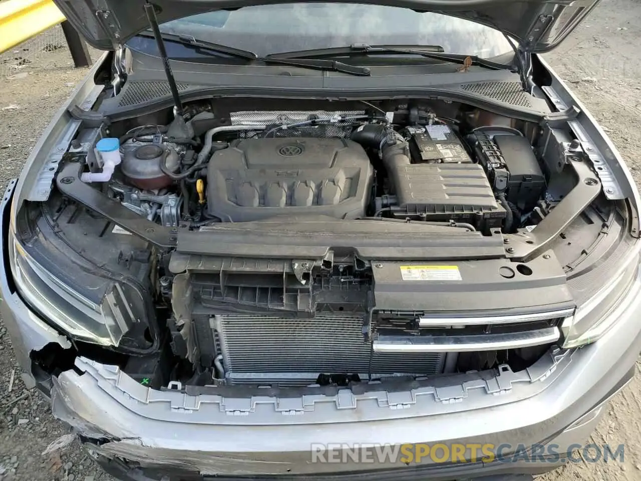 12 Photograph of a damaged car 3VVMB7AX4RM011899 VOLKSWAGEN TIGUAN 2024