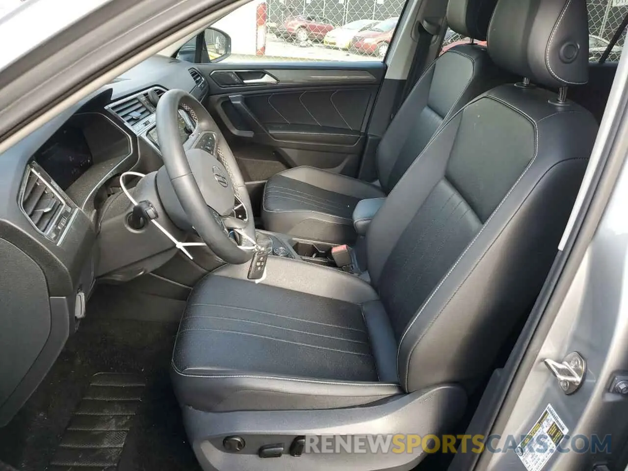 7 Photograph of a damaged car 3VVMB7AX4RM011899 VOLKSWAGEN TIGUAN 2024
