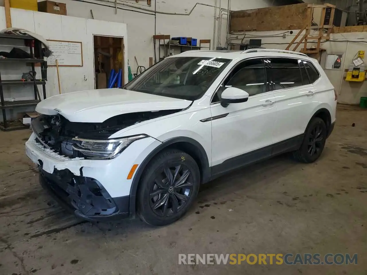 1 Photograph of a damaged car 3VVMB7AX4RM109850 VOLKSWAGEN TIGUAN 2024