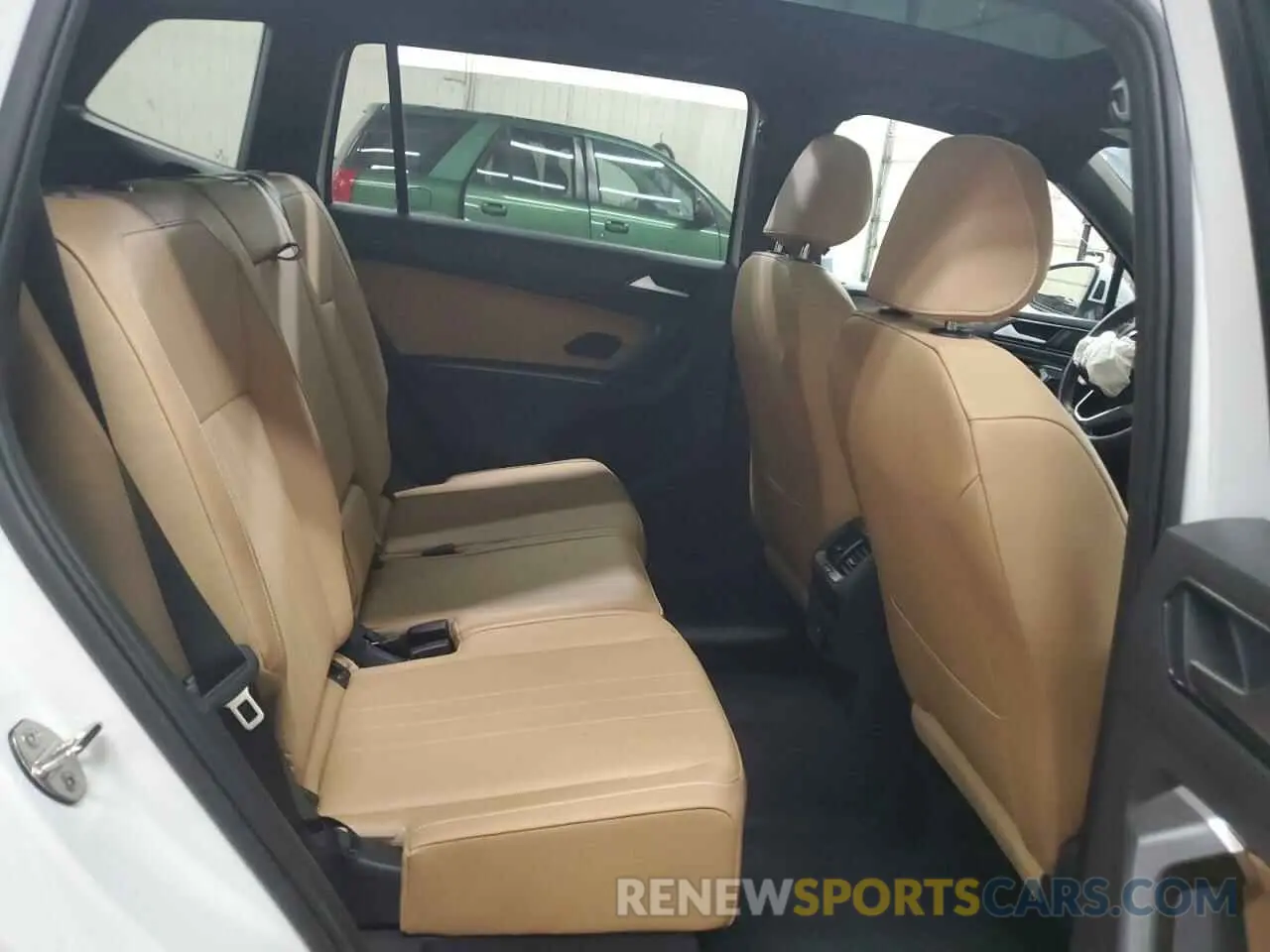 11 Photograph of a damaged car 3VVMB7AX4RM109850 VOLKSWAGEN TIGUAN 2024