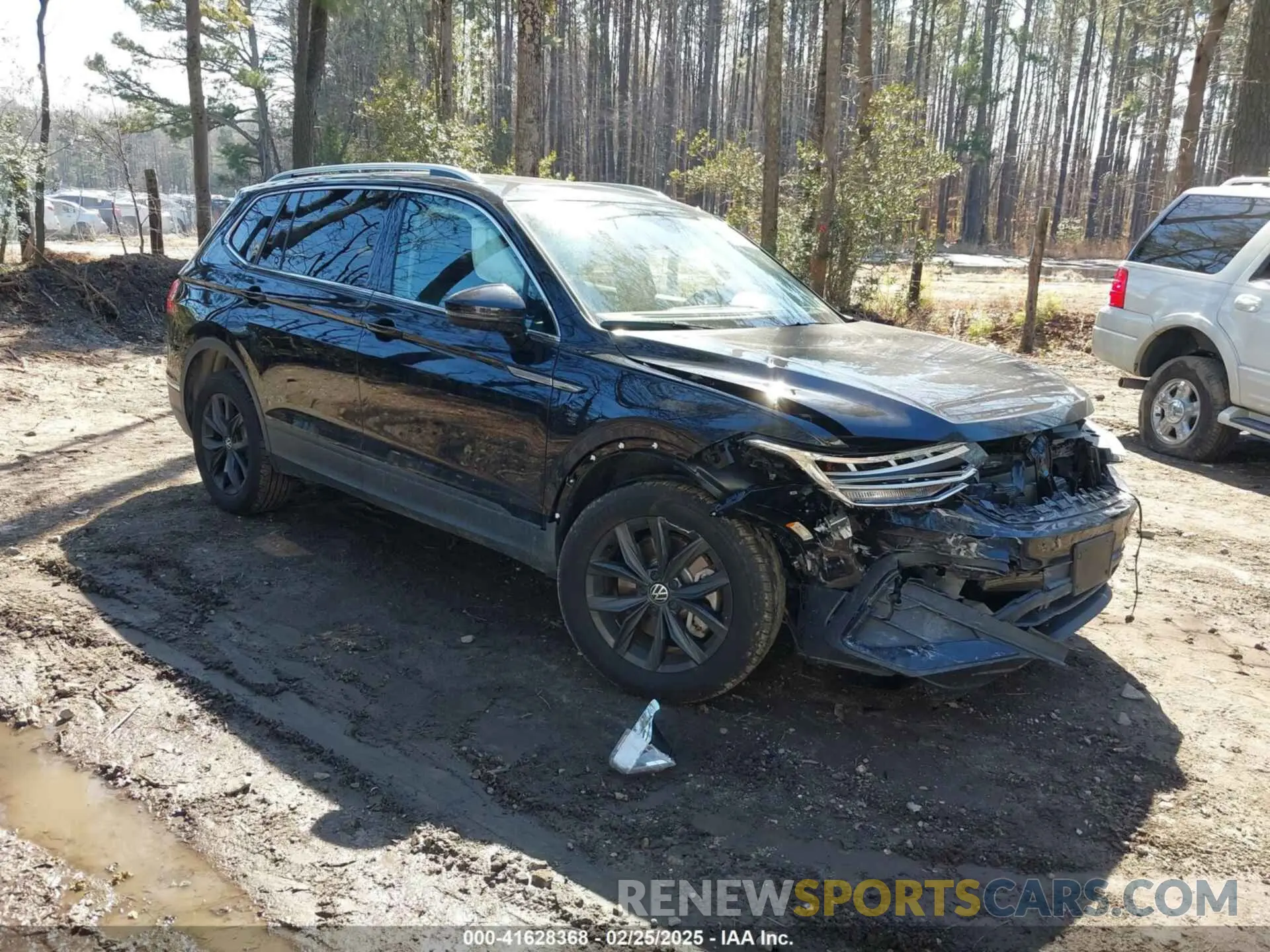 1 Photograph of a damaged car 3VVMB7AX4RM179462 VOLKSWAGEN TIGUAN 2024