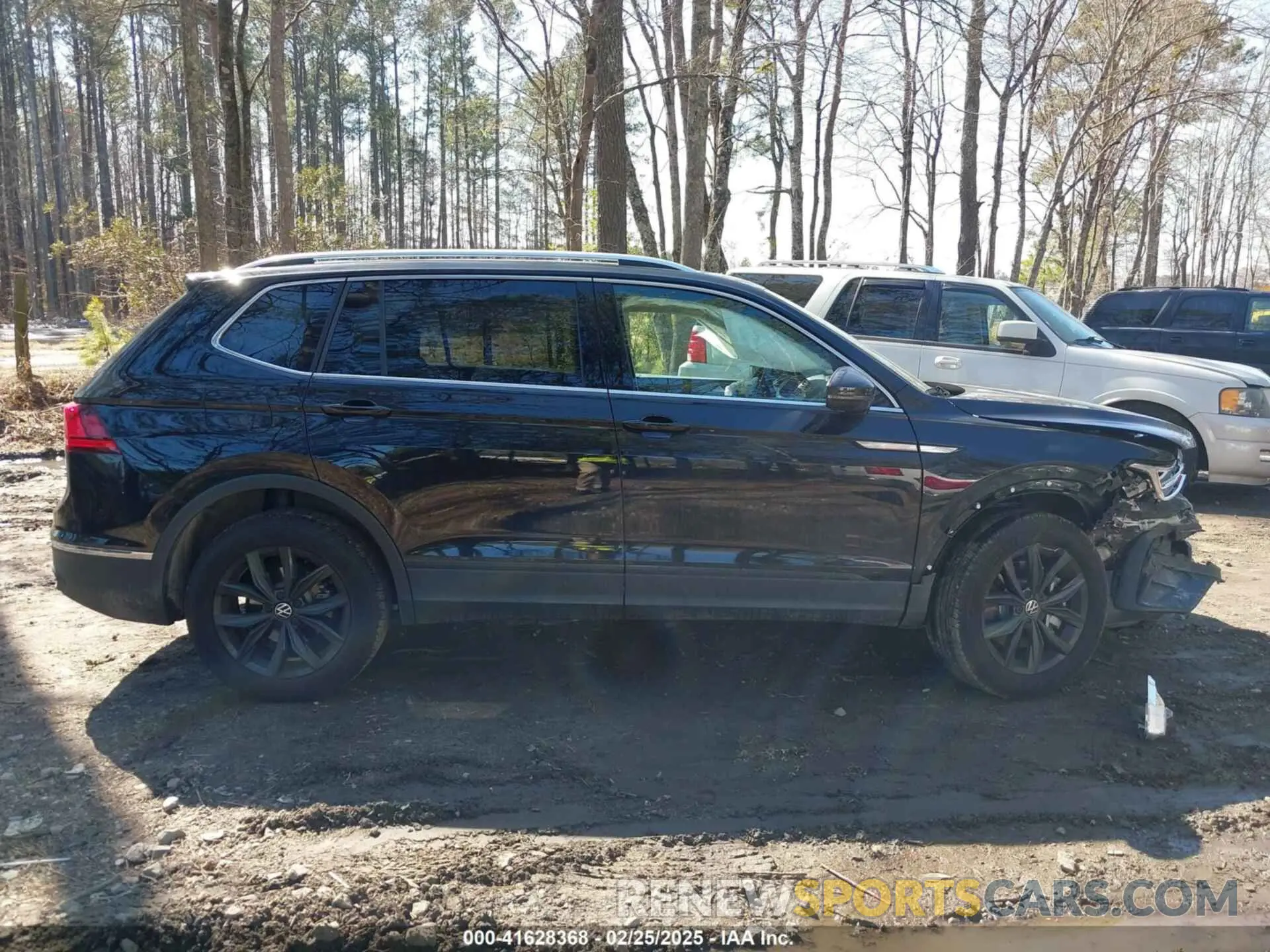 14 Photograph of a damaged car 3VVMB7AX4RM179462 VOLKSWAGEN TIGUAN 2024