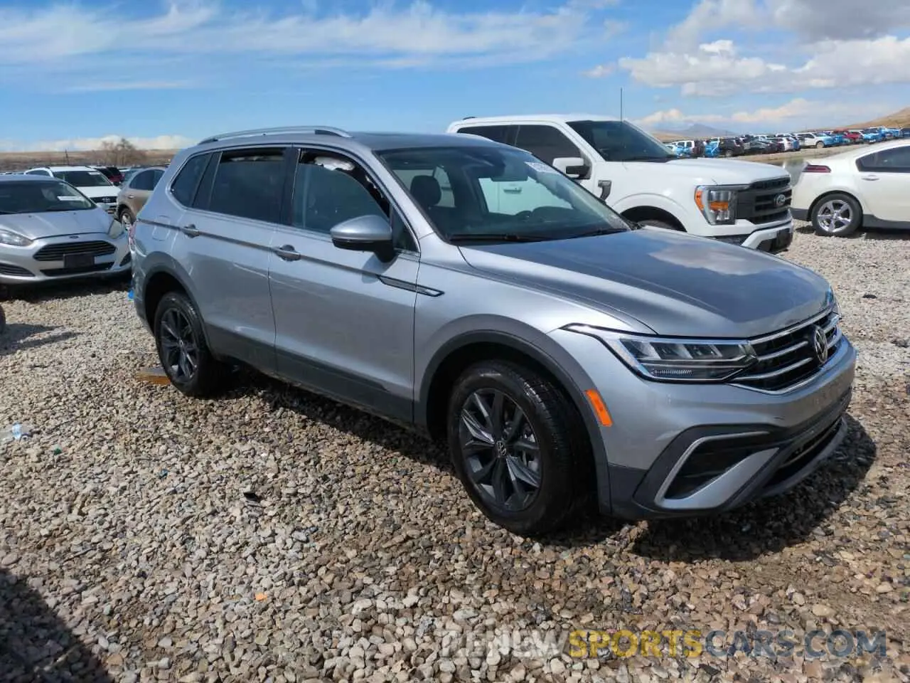 4 Photograph of a damaged car 3VVMB7AX5RM178787 VOLKSWAGEN TIGUAN 2024