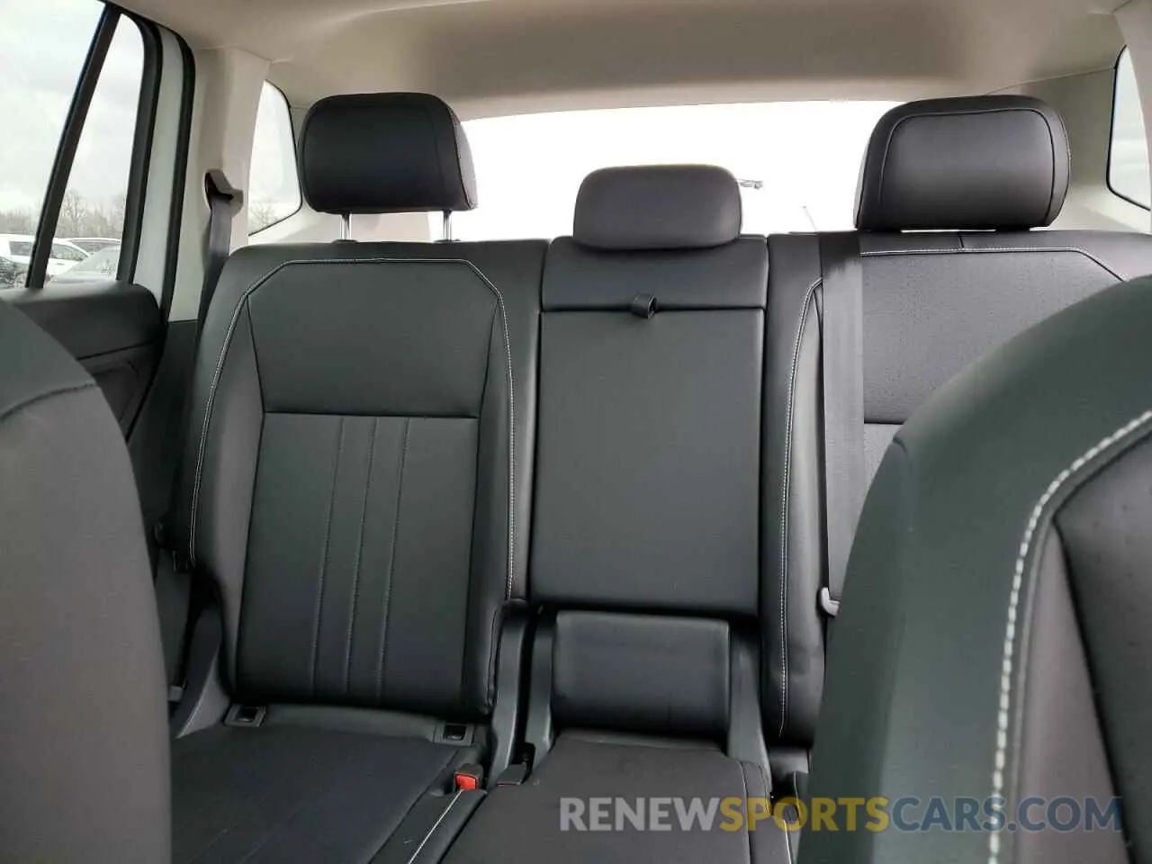 10 Photograph of a damaged car 3VVMB7AX5RM186579 VOLKSWAGEN TIGUAN 2024