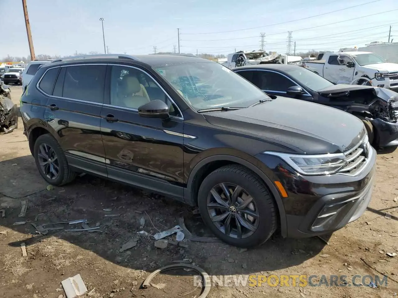 4 Photograph of a damaged car 3VVMB7AX6RM057427 VOLKSWAGEN TIGUAN 2024