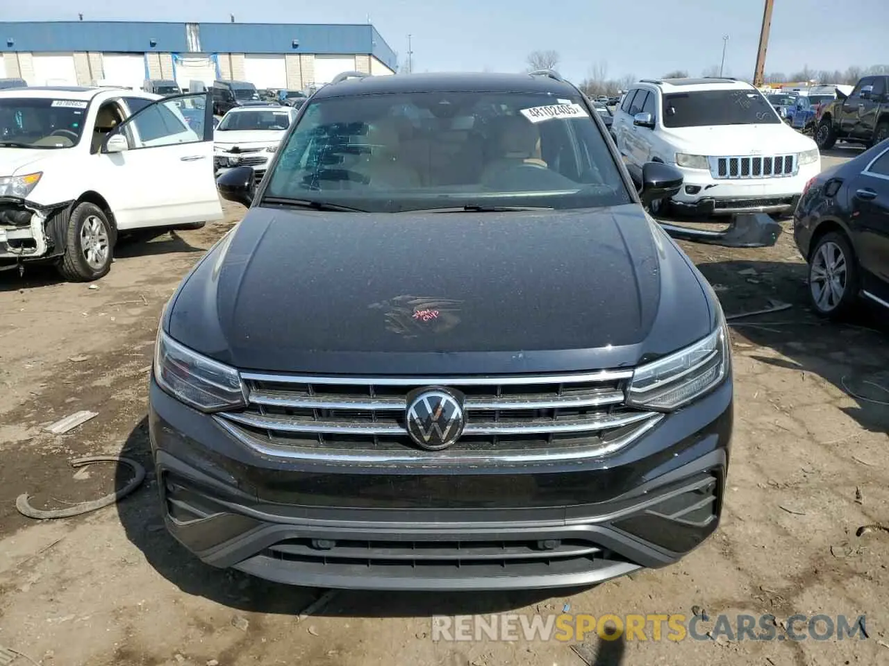 5 Photograph of a damaged car 3VVMB7AX6RM057427 VOLKSWAGEN TIGUAN 2024