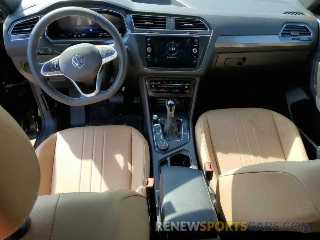 8 Photograph of a damaged car 3VVMB7AX6RM057427 VOLKSWAGEN TIGUAN 2024