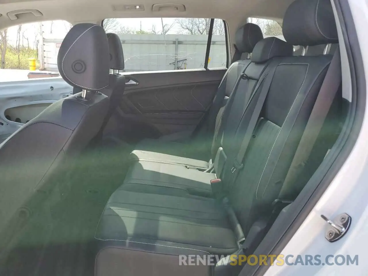 11 Photograph of a damaged car 3VVMB7AX6RM112037 VOLKSWAGEN TIGUAN 2024