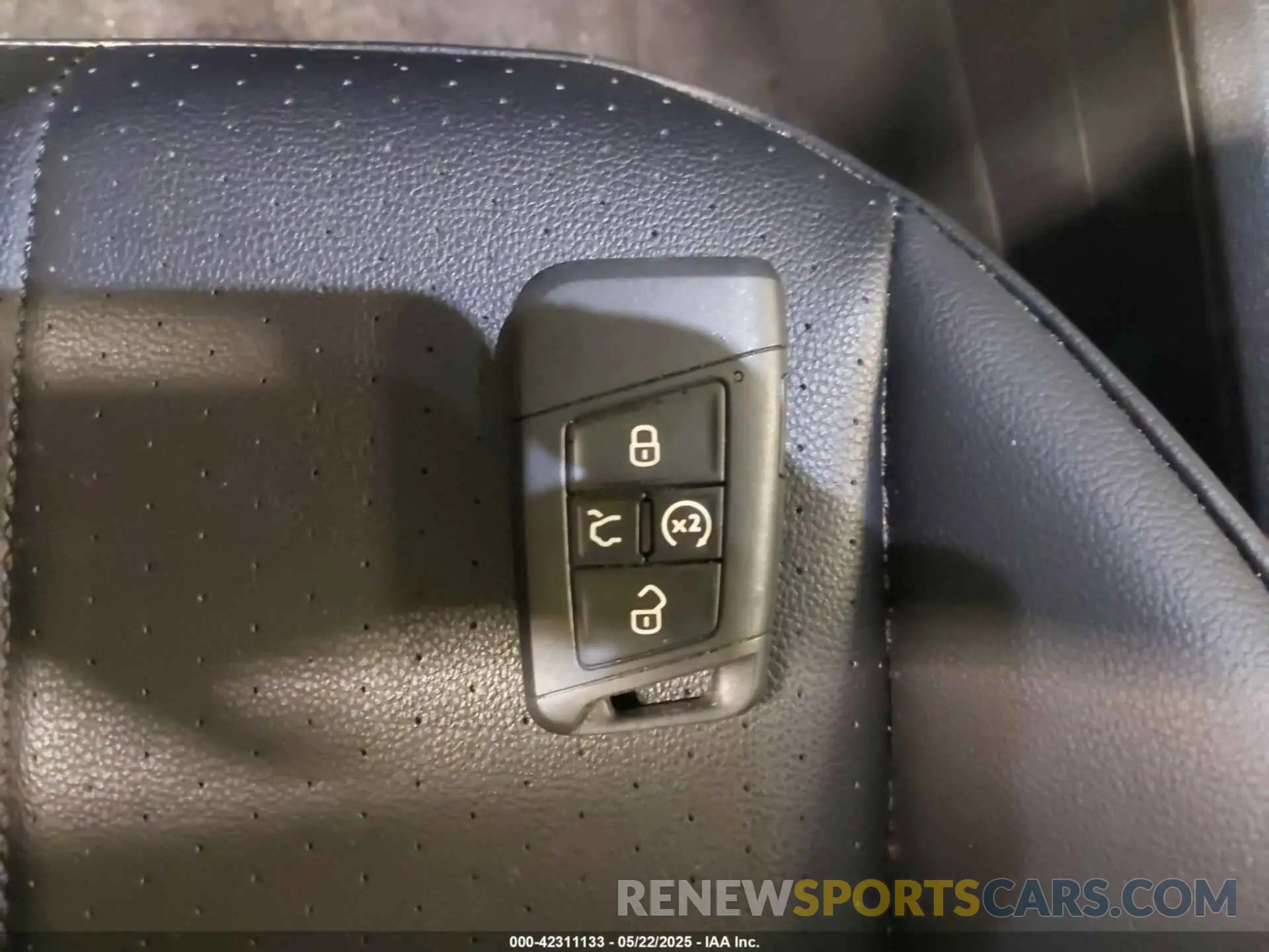 11 Photograph of a damaged car 3VVMB7AX6RM135219 VOLKSWAGEN TIGUAN 2024