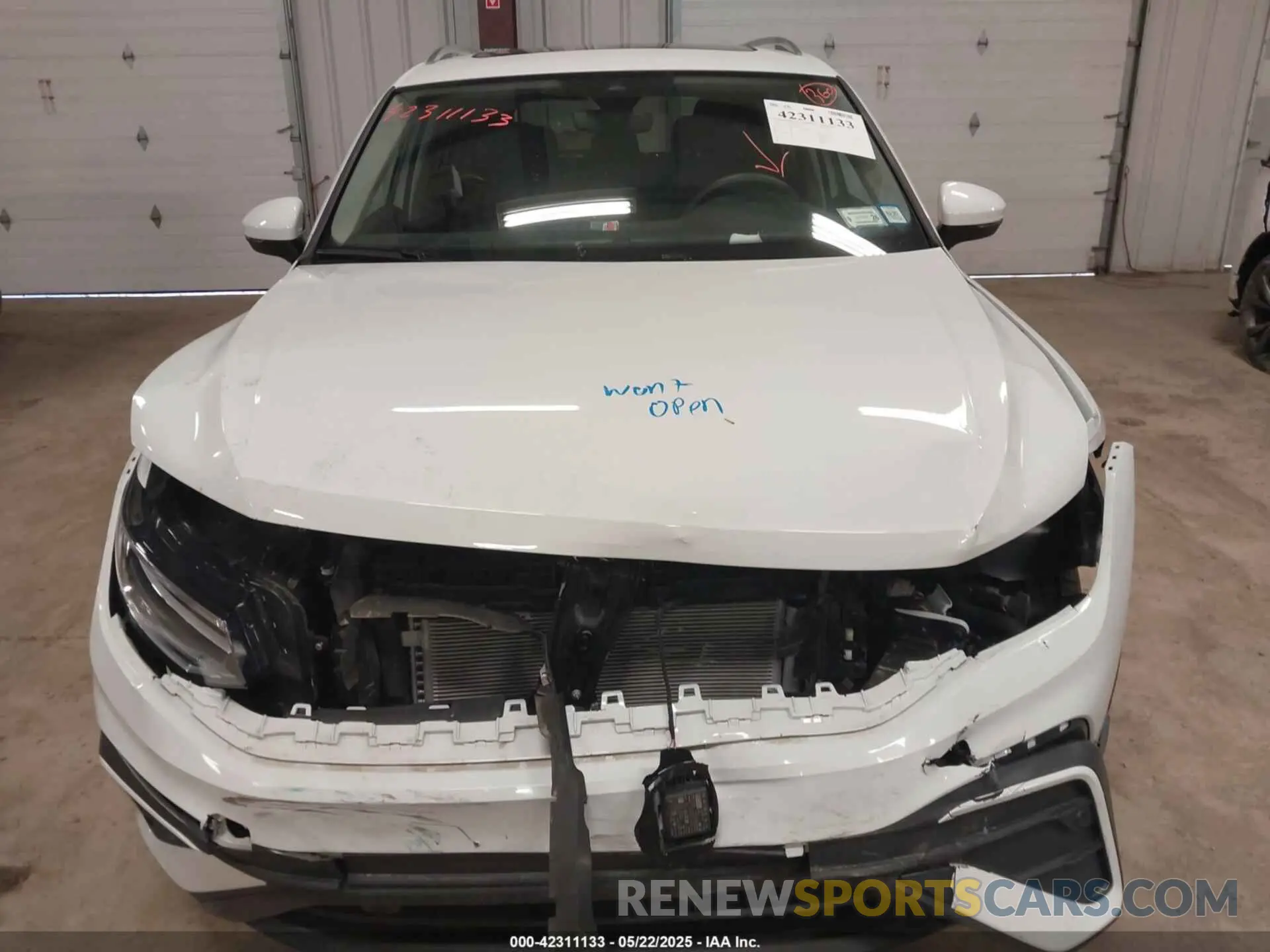 12 Photograph of a damaged car 3VVMB7AX6RM135219 VOLKSWAGEN TIGUAN 2024