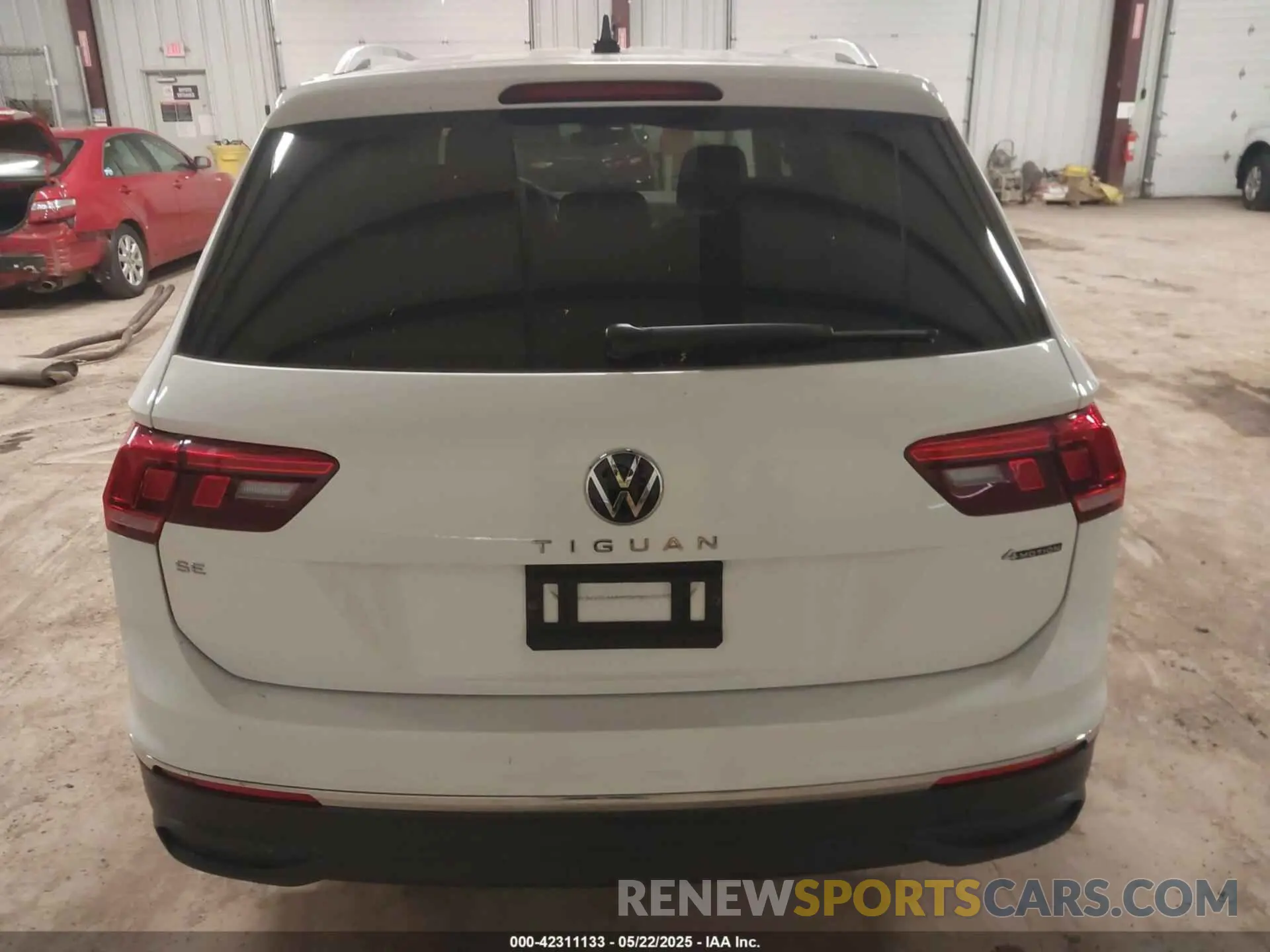 16 Photograph of a damaged car 3VVMB7AX6RM135219 VOLKSWAGEN TIGUAN 2024