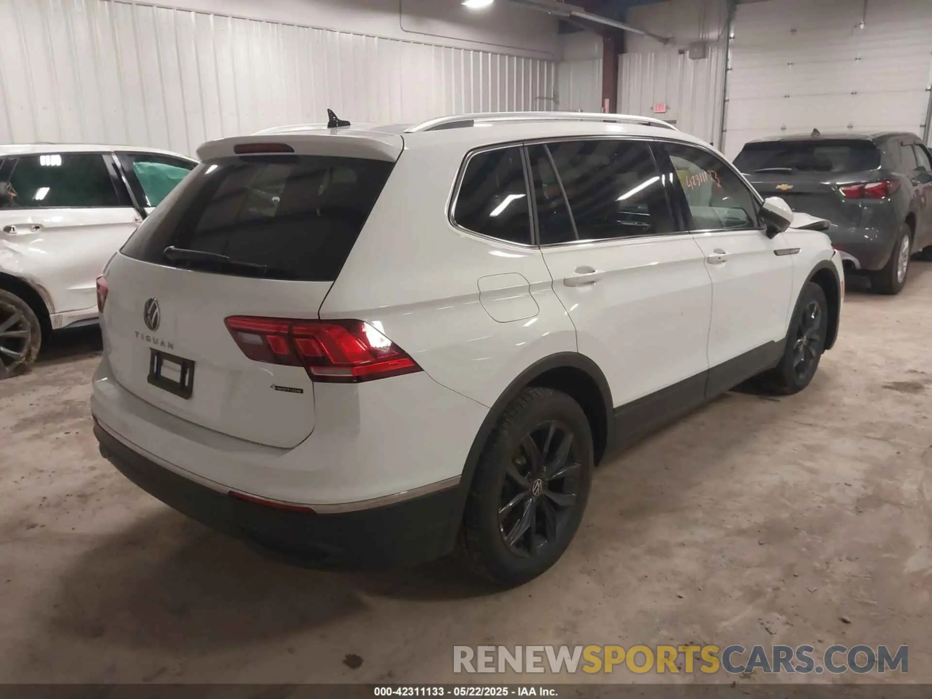4 Photograph of a damaged car 3VVMB7AX6RM135219 VOLKSWAGEN TIGUAN 2024