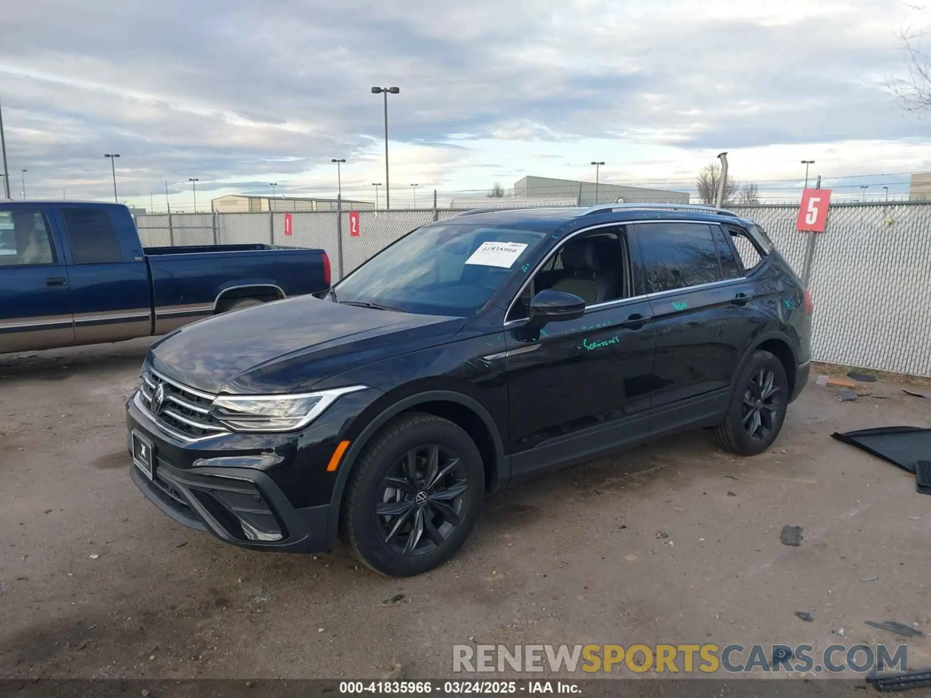 2 Photograph of a damaged car 3VVMB7AX6RM176241 VOLKSWAGEN TIGUAN 2024