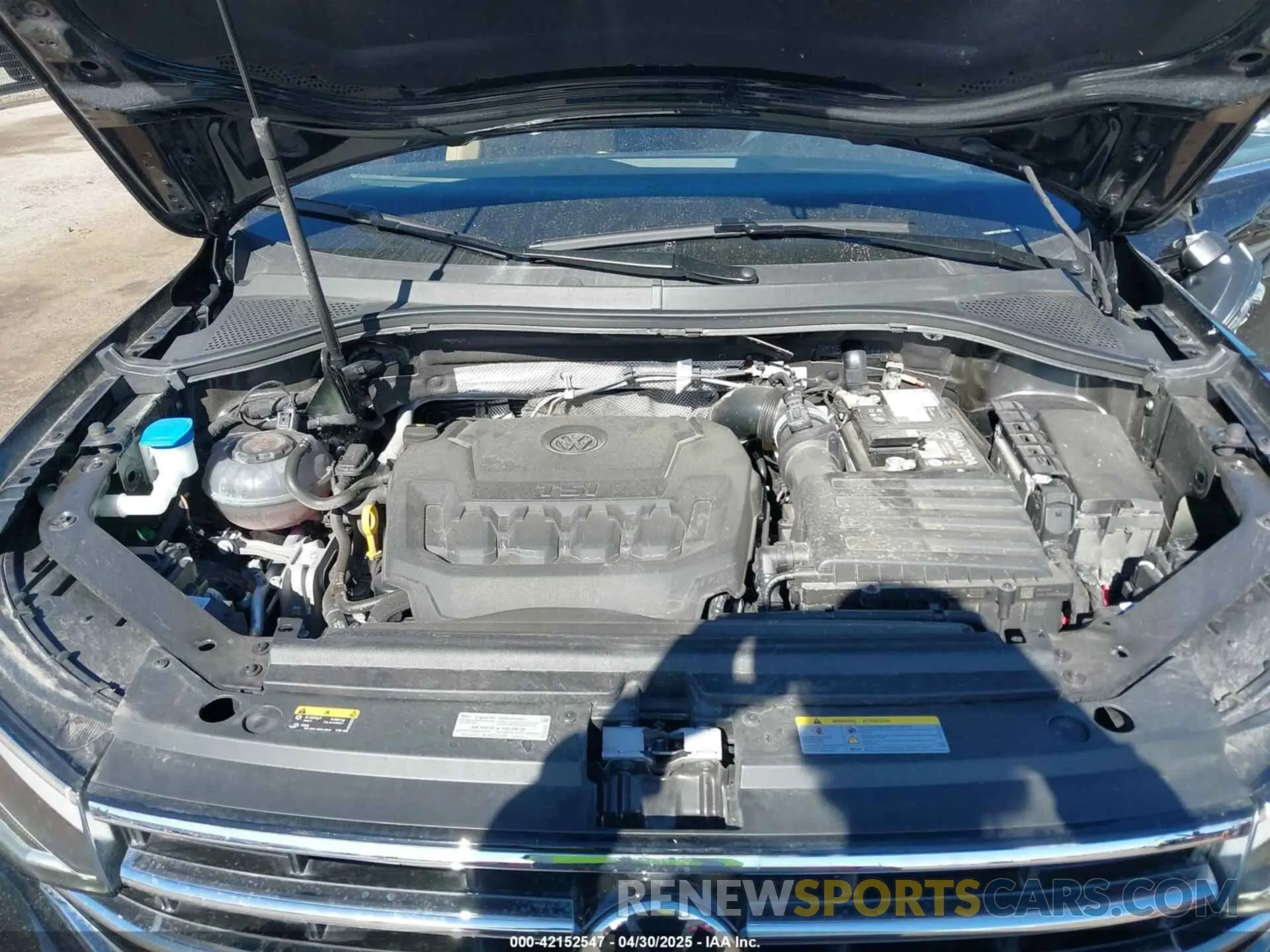 10 Photograph of a damaged car 3VVMB7AX7RM042855 VOLKSWAGEN TIGUAN 2024