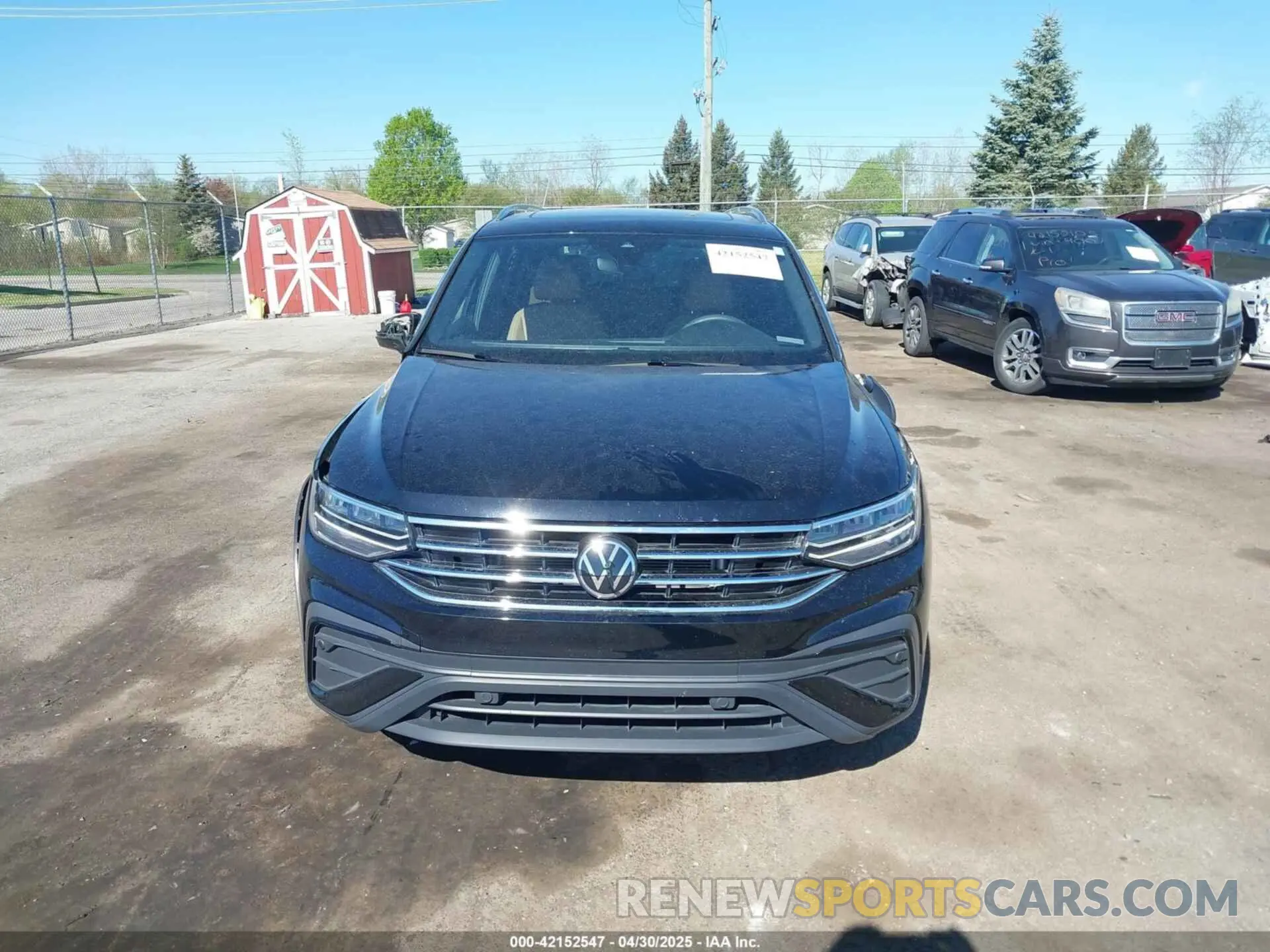 12 Photograph of a damaged car 3VVMB7AX7RM042855 VOLKSWAGEN TIGUAN 2024