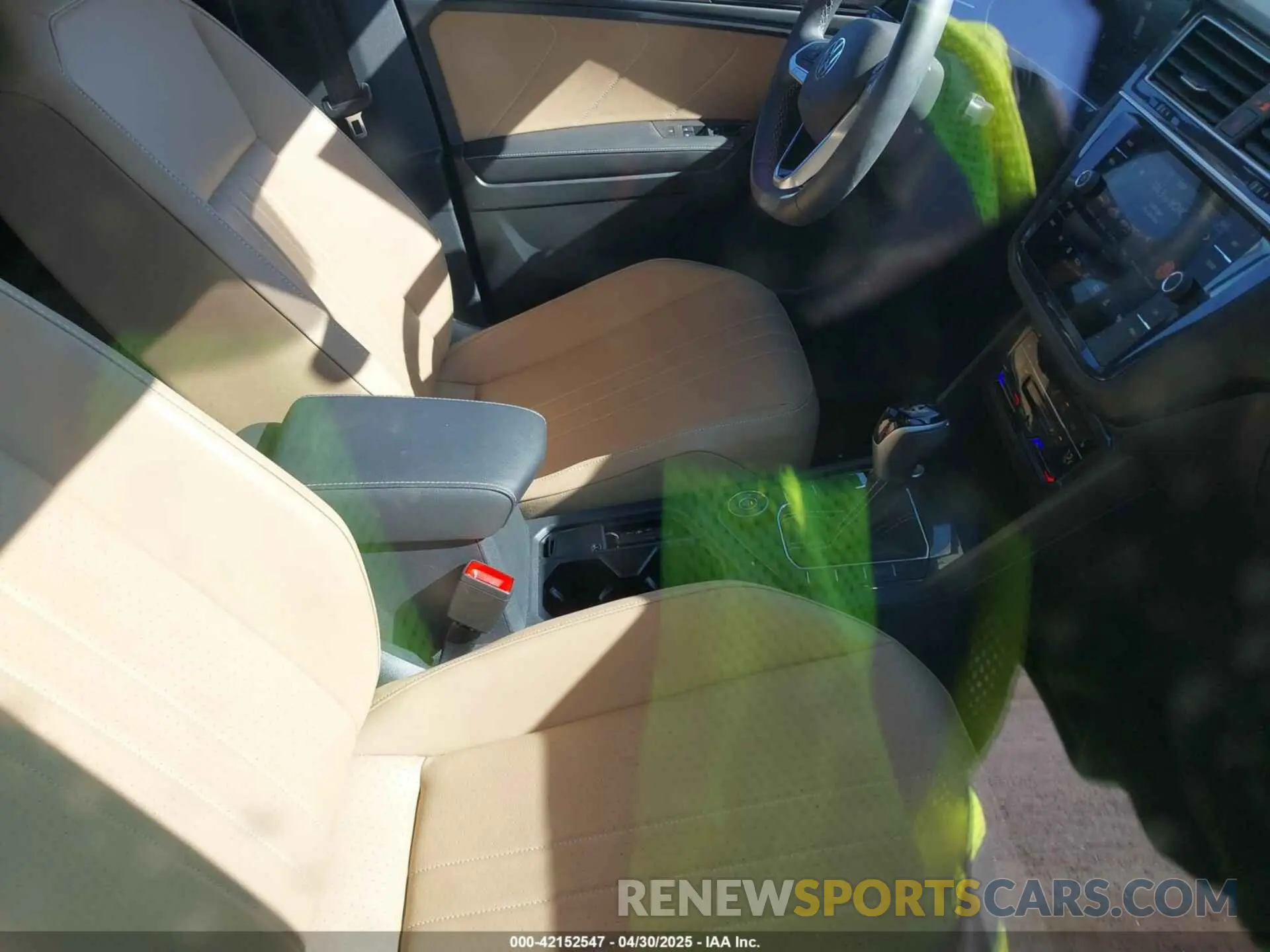 5 Photograph of a damaged car 3VVMB7AX7RM042855 VOLKSWAGEN TIGUAN 2024